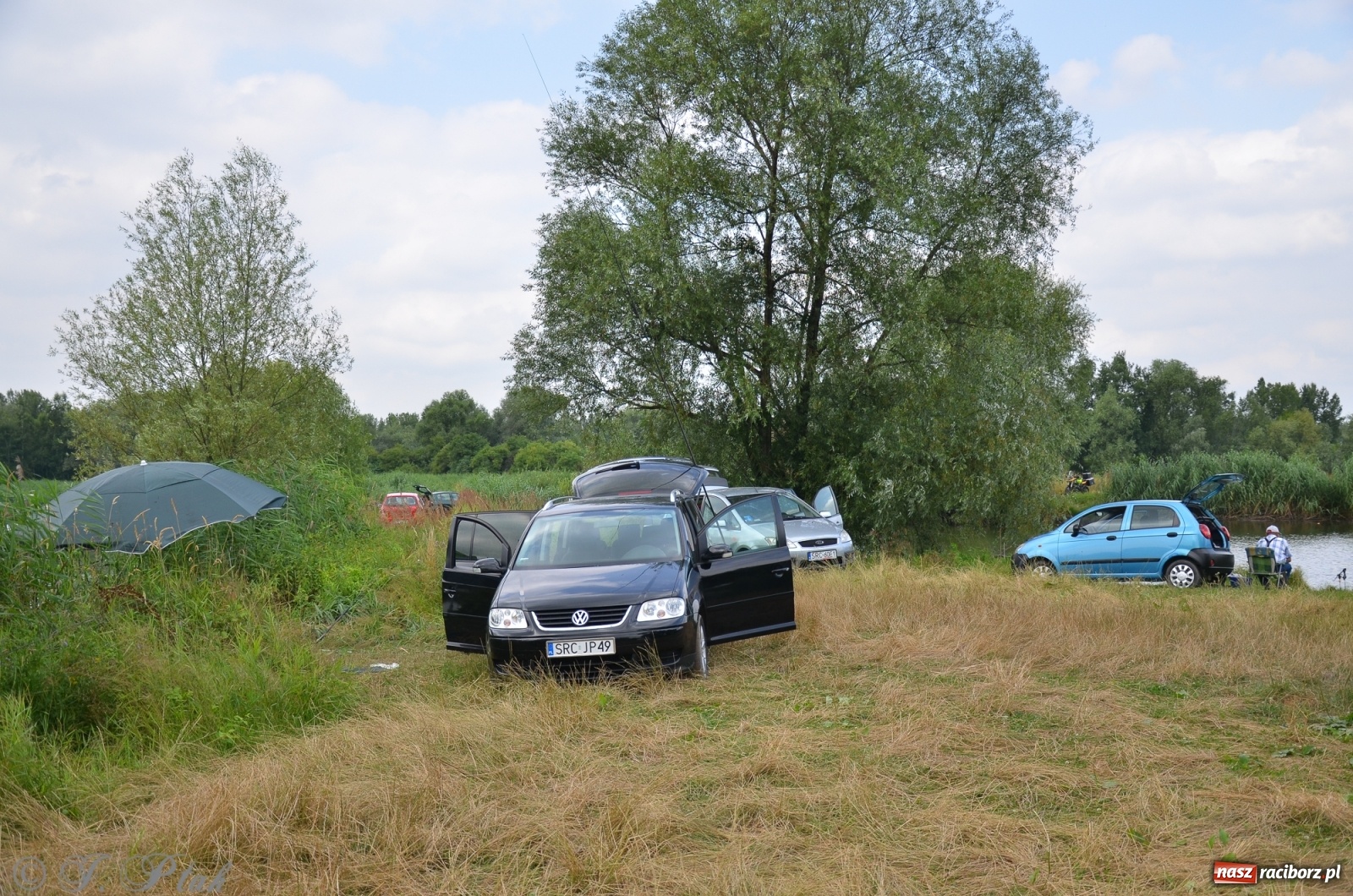 Zdjęcie w galerii na portalu naszraciborz.pl: Wędkarstwo. Eugeniusz Kajstura z trofeum Starosty [FOTO] wiadomości z regionu