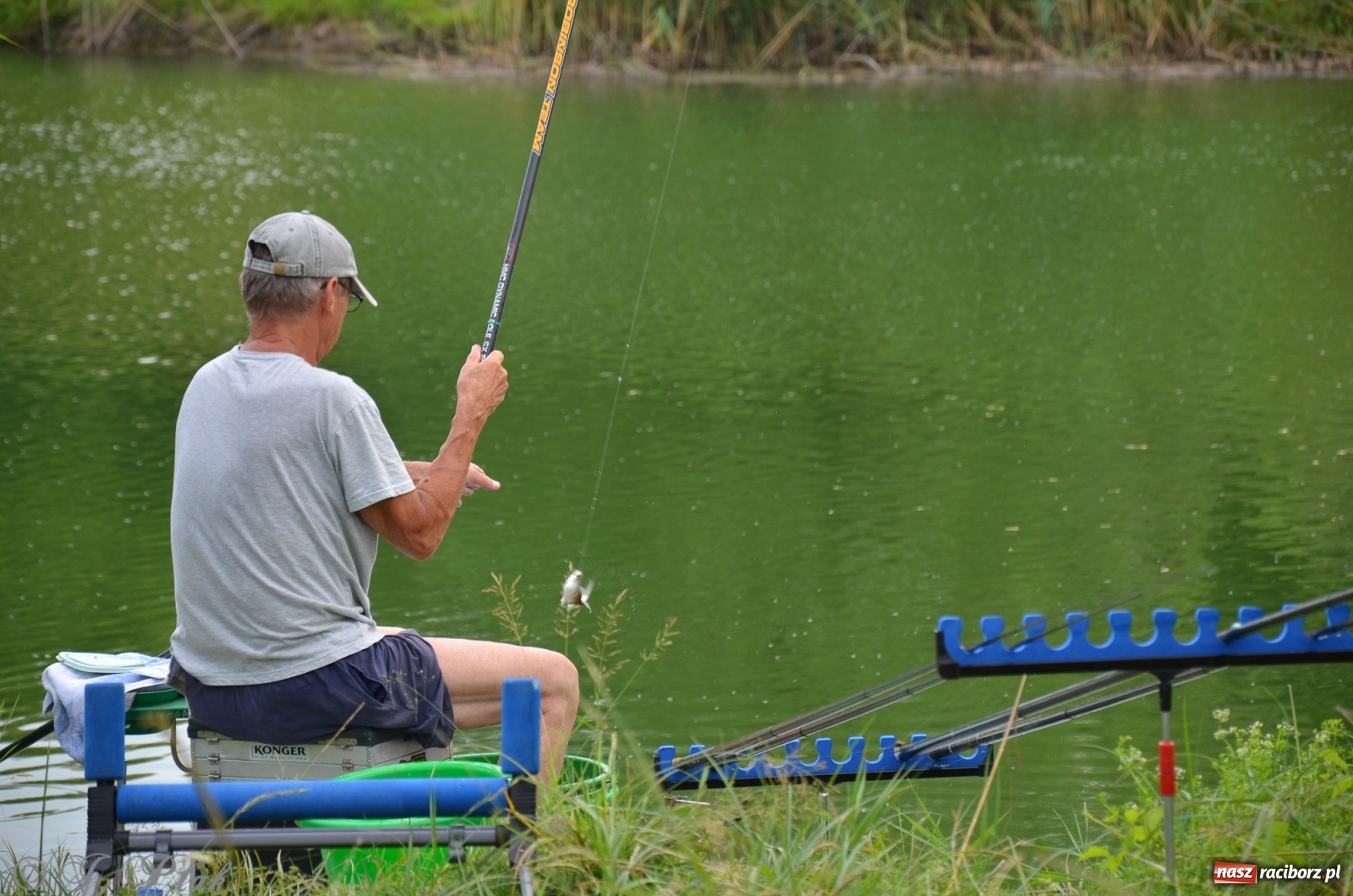 Zdjęcie w galerii na portalu naszraciborz.pl: Wędkarstwo. Eugeniusz Kajstura z trofeum Starosty [FOTO] wiadomości z regionu