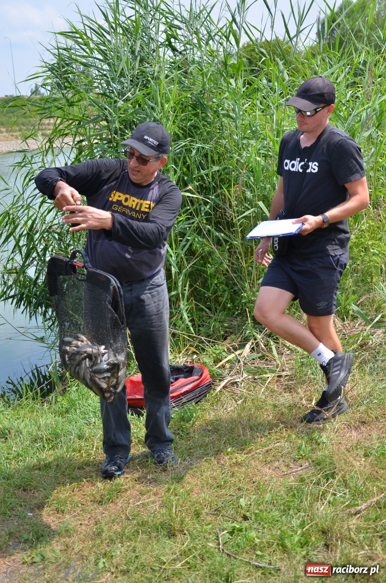 Zdjęcie w galerii na portalu naszraciborz.pl: Wędkarstwo. Eugeniusz Kajstura z trofeum Starosty [FOTO] wiadomości z regionu