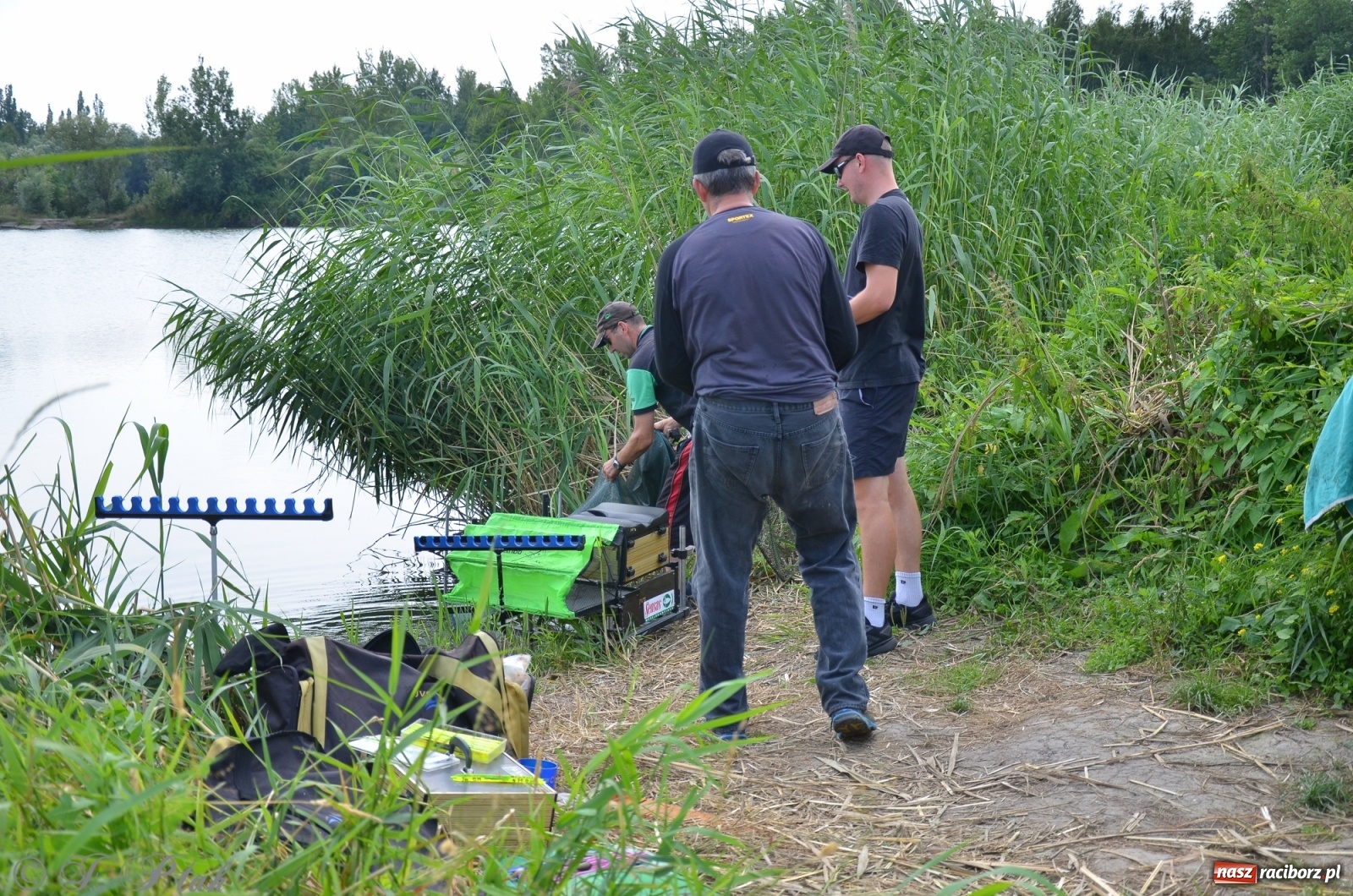 Zdjęcie w galerii na portalu naszraciborz.pl: Wędkarstwo. Eugeniusz Kajstura z trofeum Starosty [FOTO] wiadomości z regionu