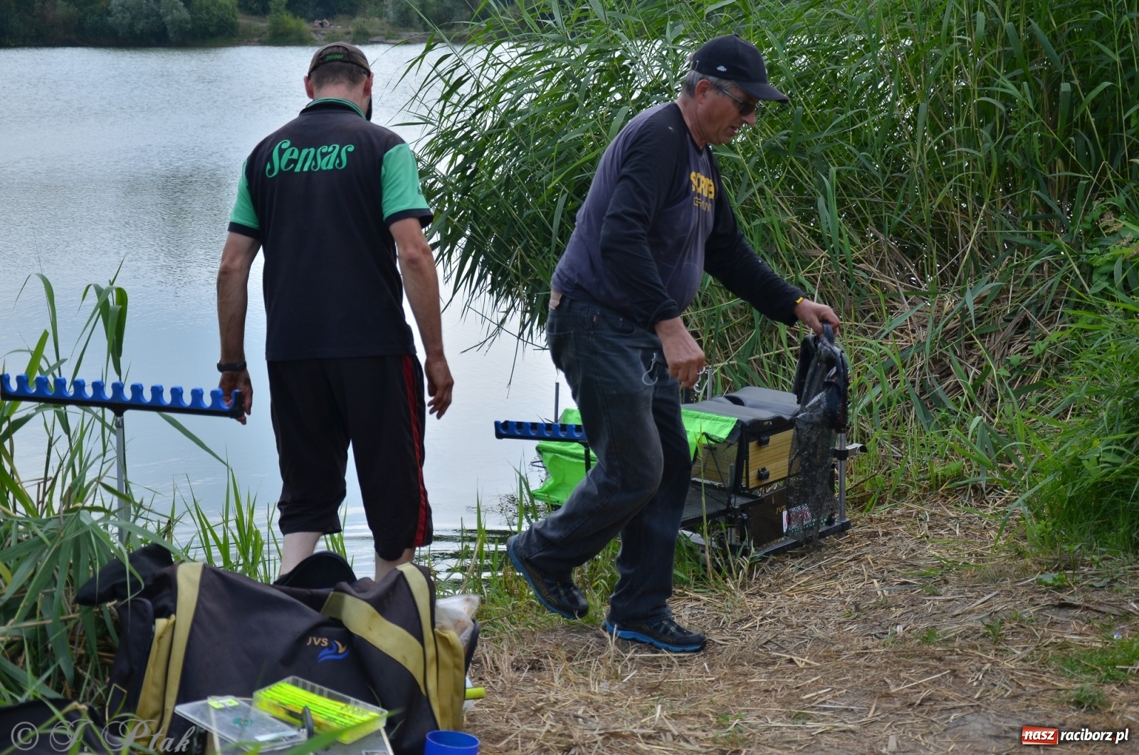 Zdjęcie w galerii na portalu naszraciborz.pl: Wędkarstwo. Eugeniusz Kajstura z trofeum Starosty [FOTO] wiadomości z regionu