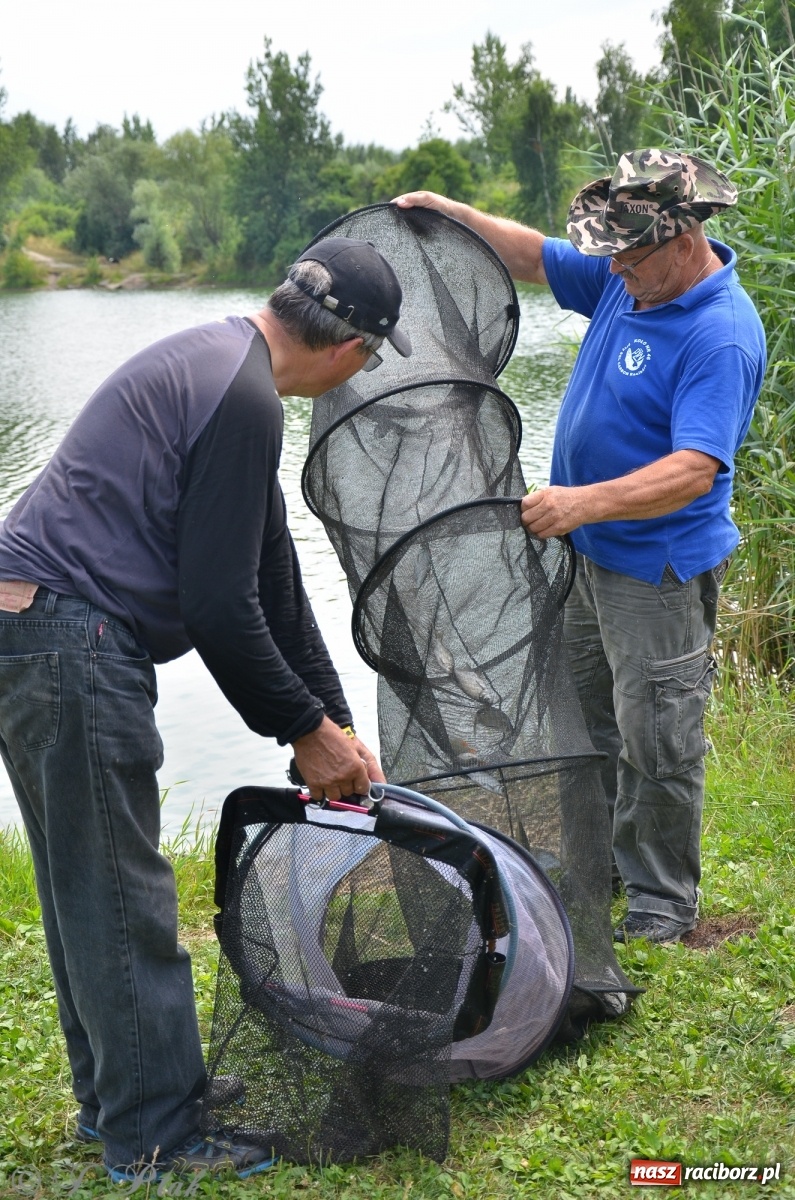 Zdjęcie w galerii na portalu naszraciborz.pl: Wędkarstwo. Eugeniusz Kajstura z trofeum Starosty [FOTO] wiadomości z regionu