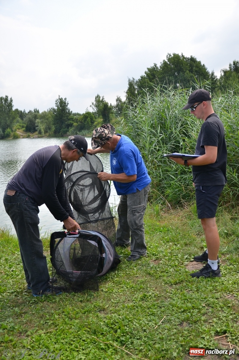 Zdjęcie w galerii na portalu naszraciborz.pl: Wędkarstwo. Eugeniusz Kajstura z trofeum Starosty [FOTO] wiadomości z regionu