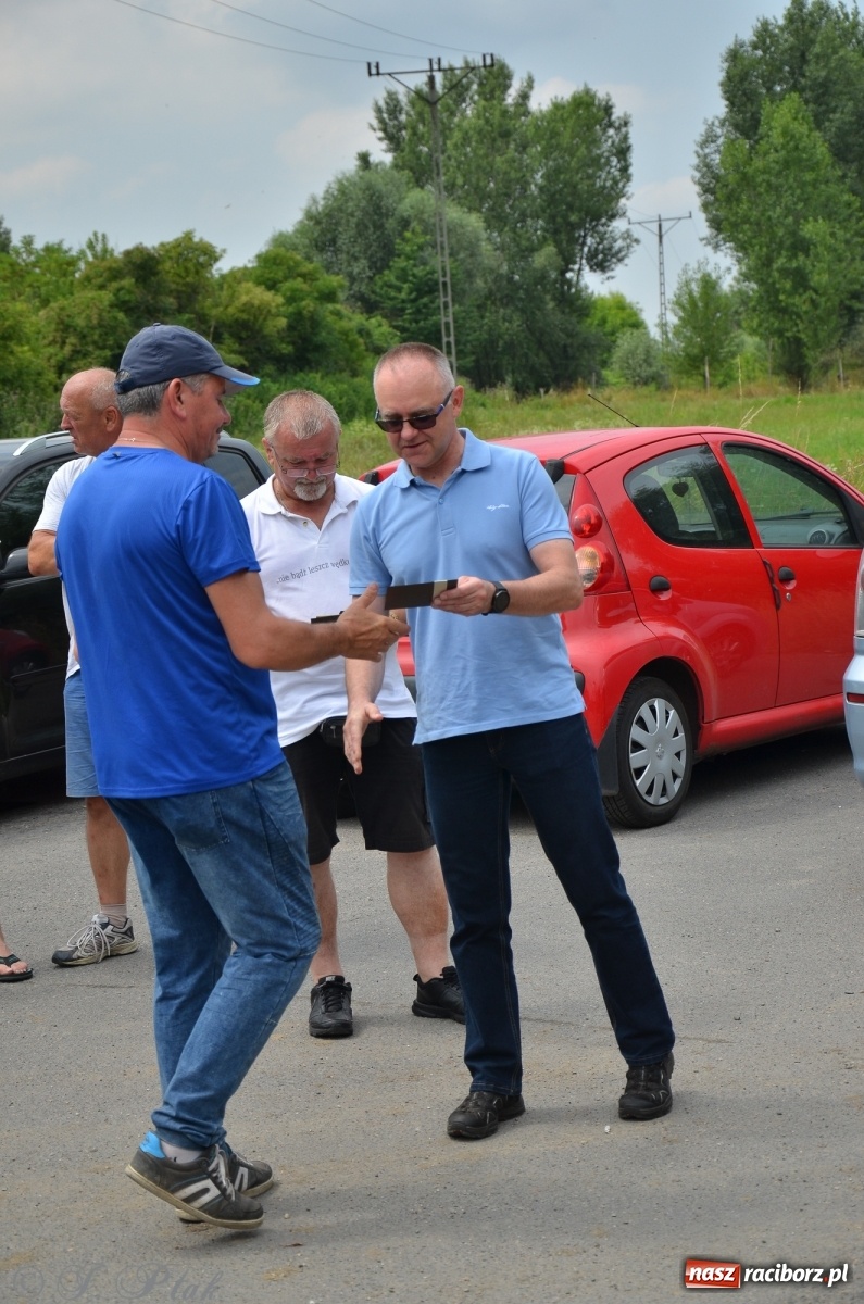 Zdjęcie w galerii na portalu naszraciborz.pl: Wędkarstwo. Eugeniusz Kajstura z trofeum Starosty [FOTO] wiadomości z regionu