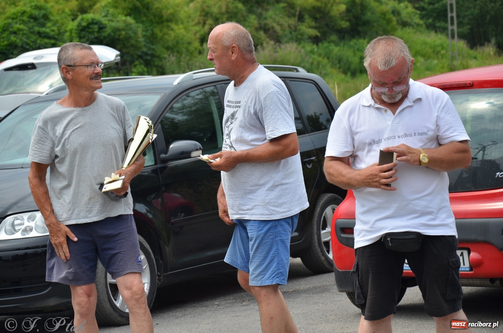 Zdjęcie w galerii na portalu naszraciborz.pl: Wędkarstwo. Eugeniusz Kajstura z trofeum Starosty [FOTO] wiadomości z regionu