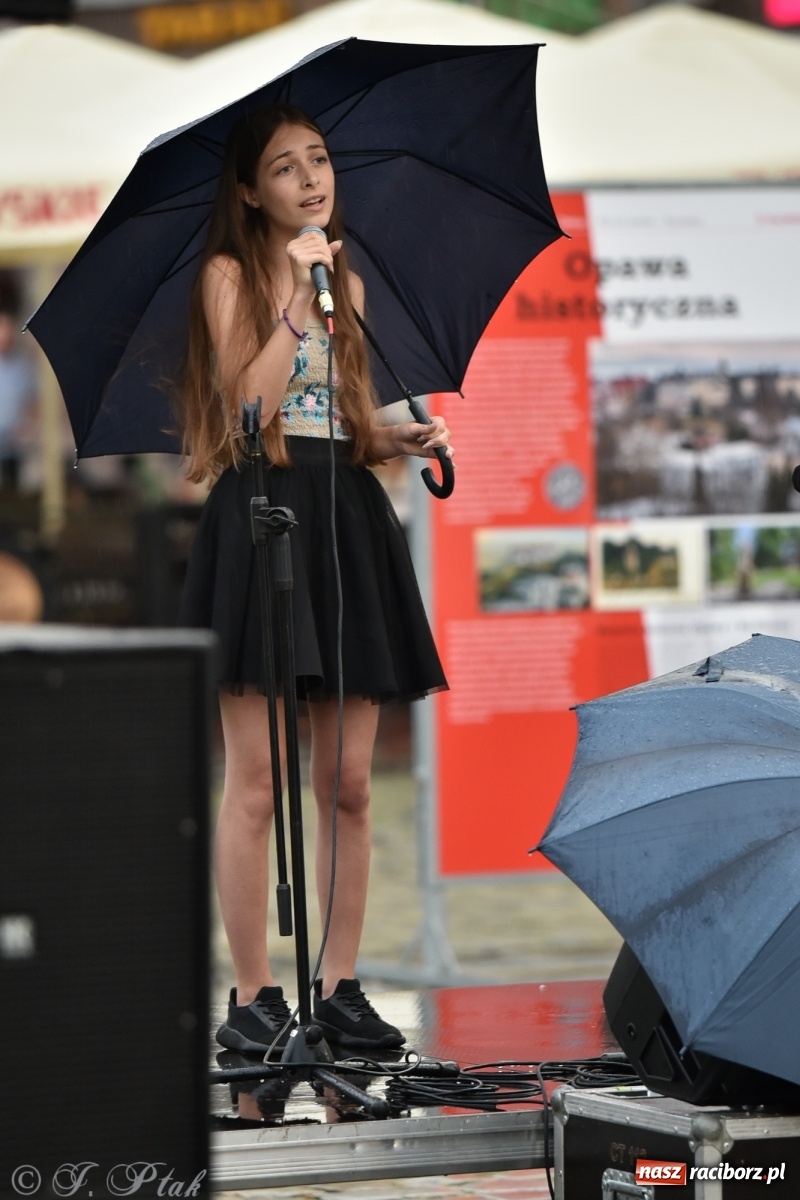 Zdjęcie w galerii na portalu naszraciborz.pl: Muzyczna sobota na raciborskim Rynku wiadomości z regionu