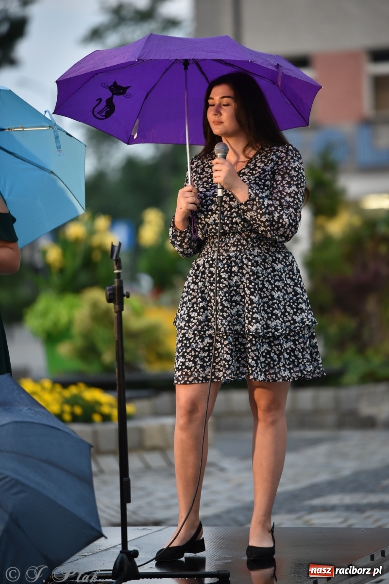 Zdjęcie w galerii na portalu naszraciborz.pl: Muzyczna sobota na raciborskim Rynku wiadomości z regionu