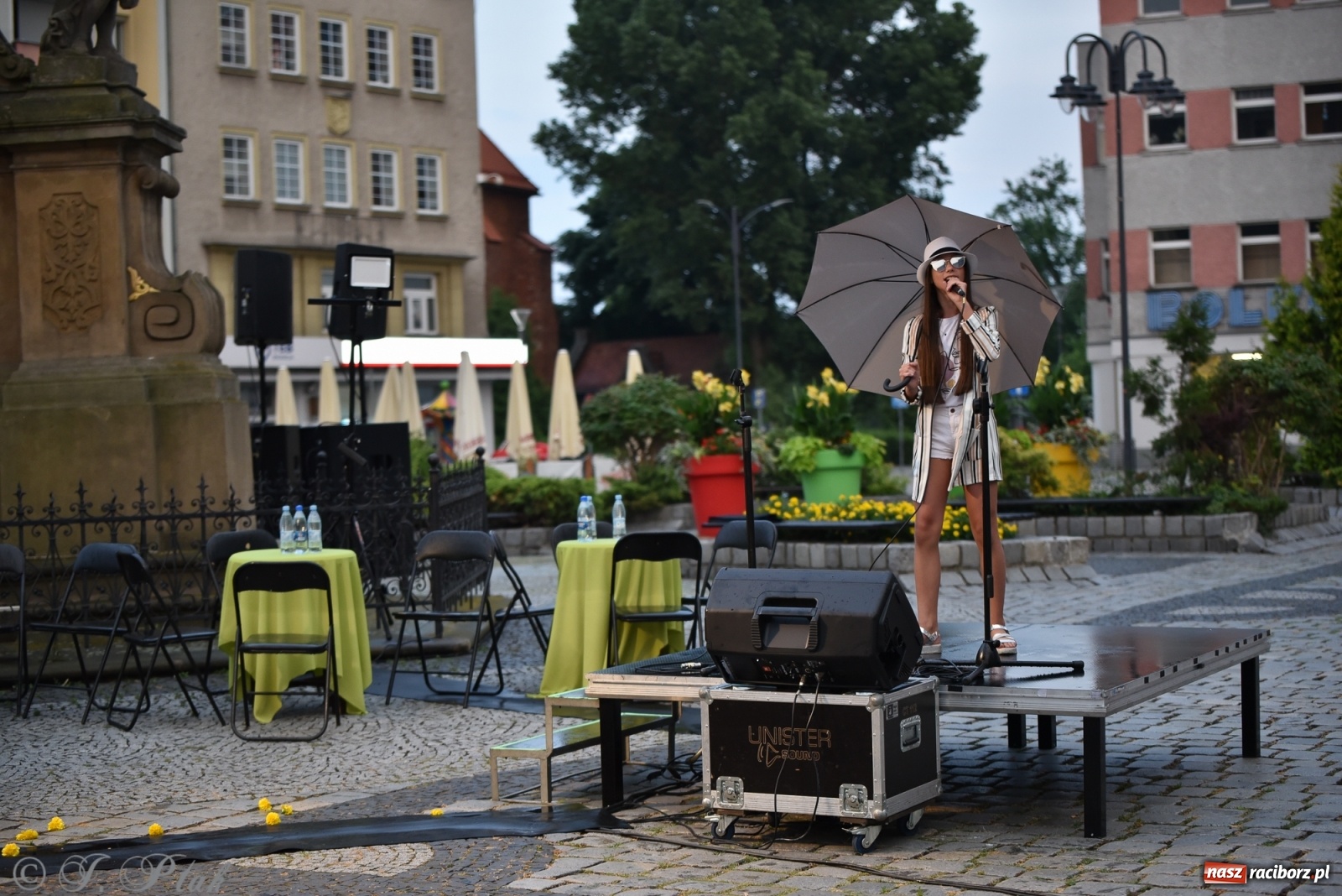 Zdjęcie w galerii na portalu naszraciborz.pl: Muzyczna sobota na raciborskim Rynku wiadomości z regionu