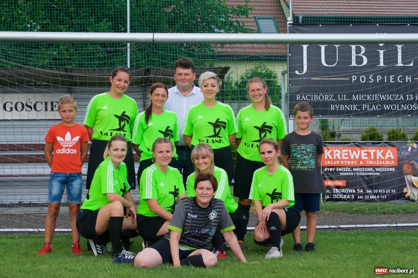 Zdjęcie w galerii na portalu naszraciborz.pl: Tworków. Mamuśki znów zagrają o puchar sołtysa wiadomości z regionu