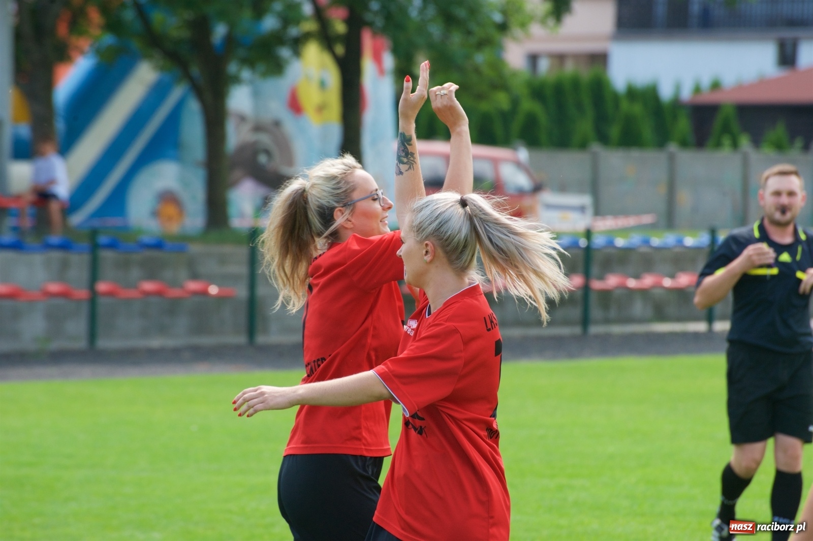 Zdjęcie w galerii na portalu naszraciborz.pl: Tworków. Mamuśki znów zagrają o puchar sołtysa wiadomości z regionu