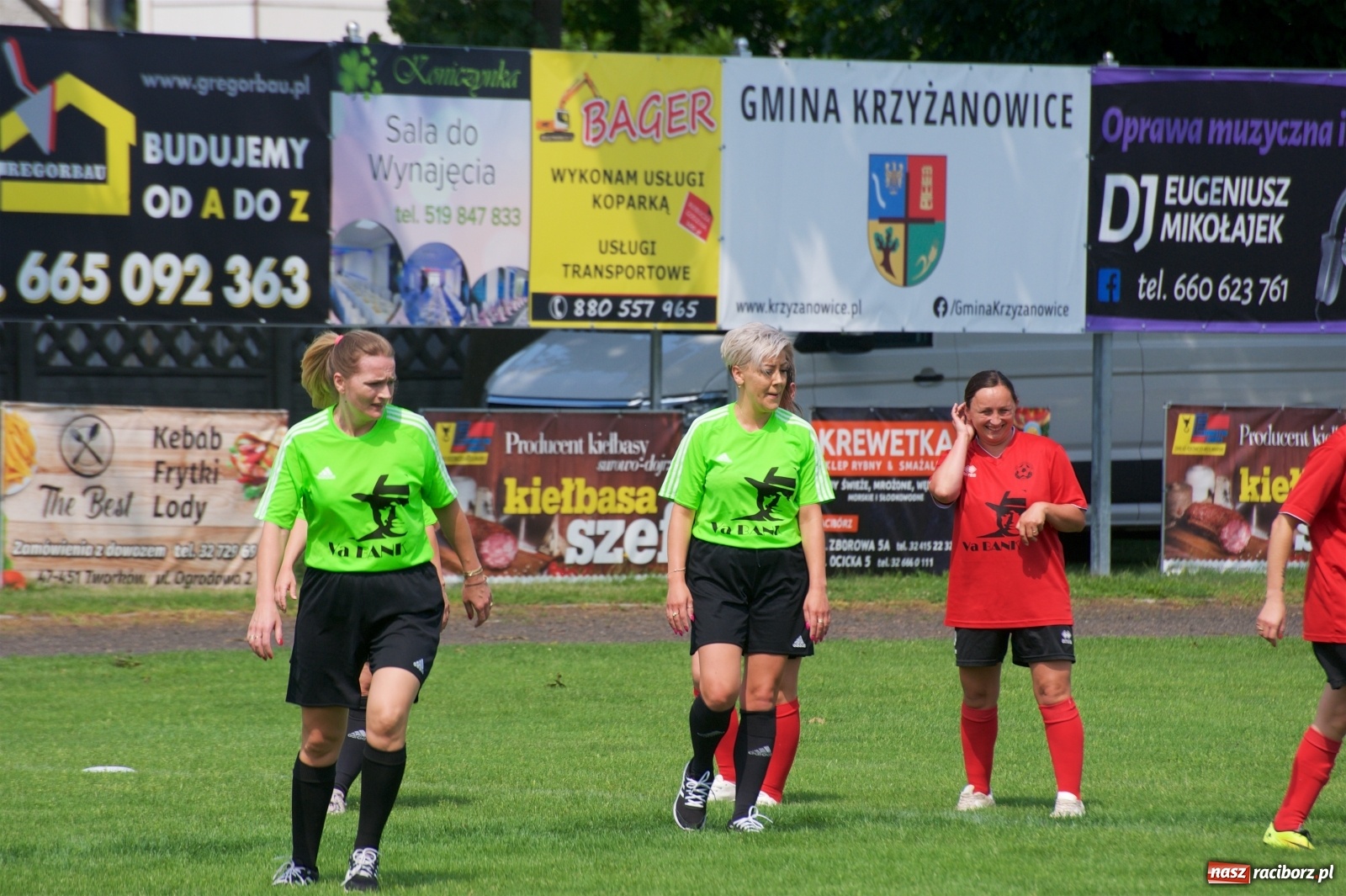 Zdjęcie w galerii na portalu naszraciborz.pl: Tworków. Mamuśki znów zagrają o puchar sołtysa wiadomości z regionu