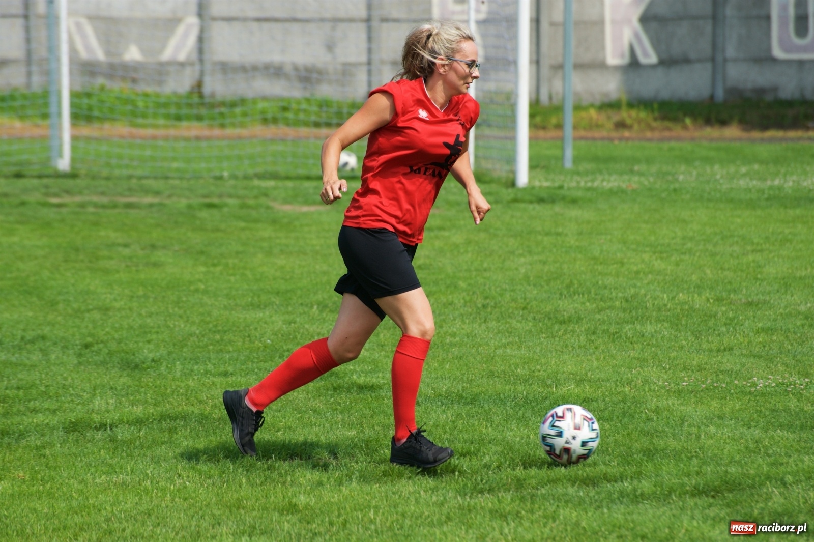 Zdjęcie w galerii na portalu naszraciborz.pl: Tworków. Mamuśki znów zagrają o puchar sołtysa wiadomości z regionu