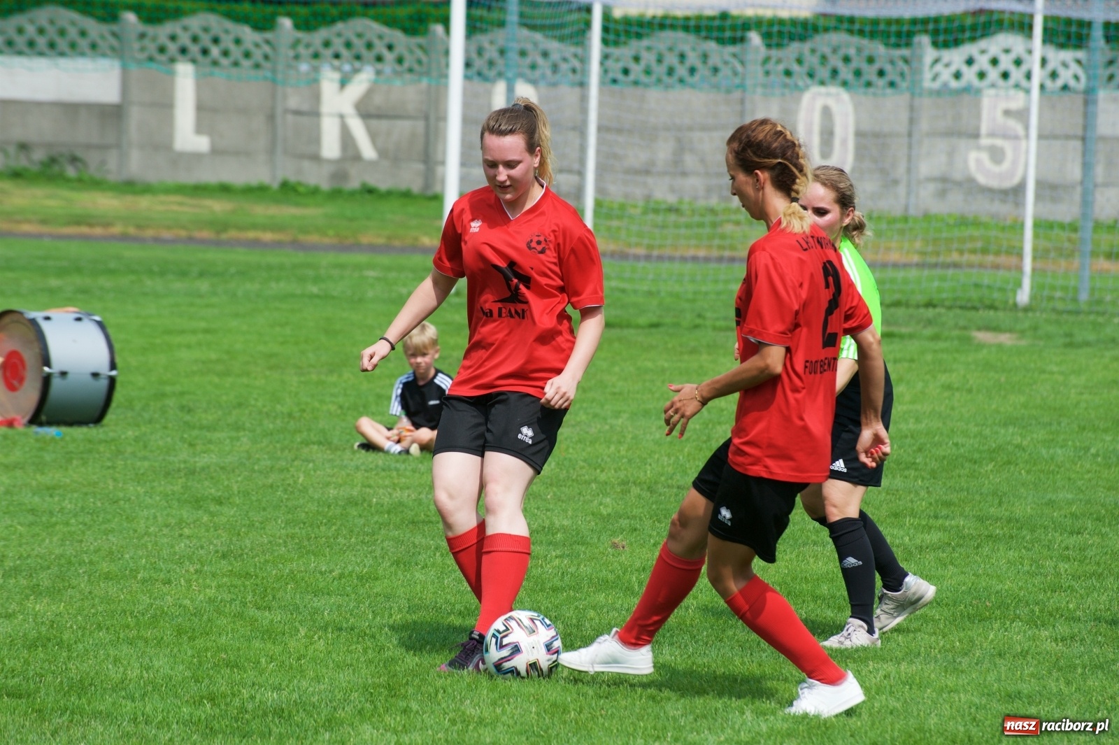 Zdjęcie w galerii na portalu naszraciborz.pl: Tworków. Mamuśki znów zagrają o puchar sołtysa wiadomości z regionu
