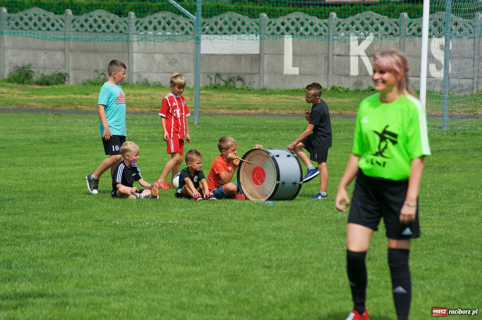 Zdjęcie w galerii na portalu naszraciborz.pl: Tworków. Mamuśki znów zagrają o puchar sołtysa wiadomości z regionu