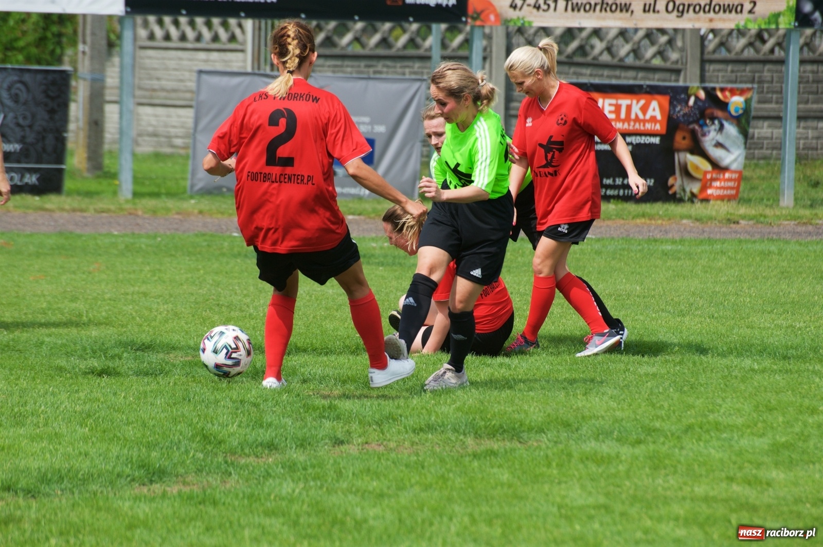 Zdjęcie w galerii na portalu naszraciborz.pl: Tworków. Mamuśki znów zagrają o puchar sołtysa wiadomości z regionu