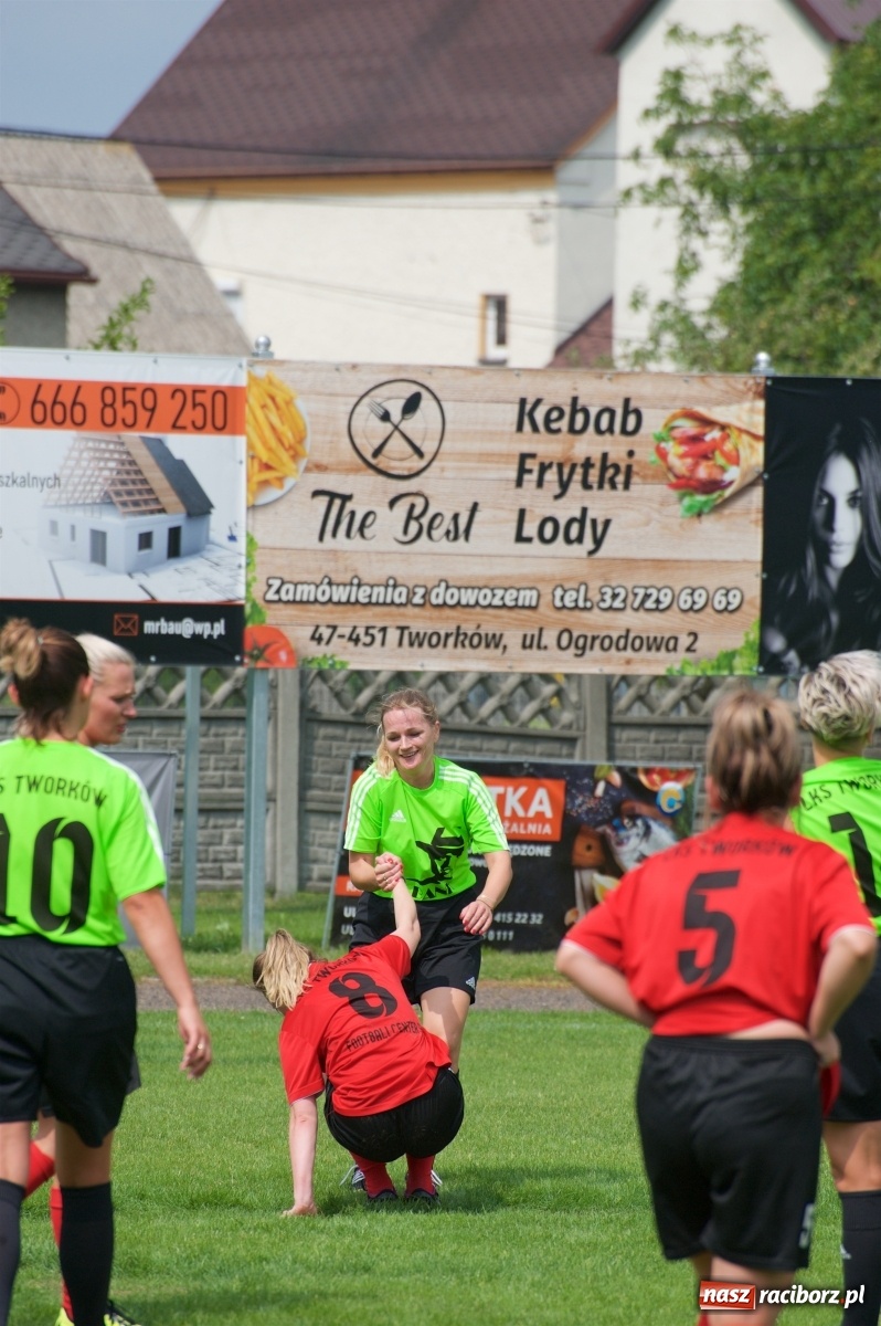 Zdjęcie w galerii na portalu naszraciborz.pl: Tworków. Mamuśki znów zagrają o puchar sołtysa wiadomości z regionu