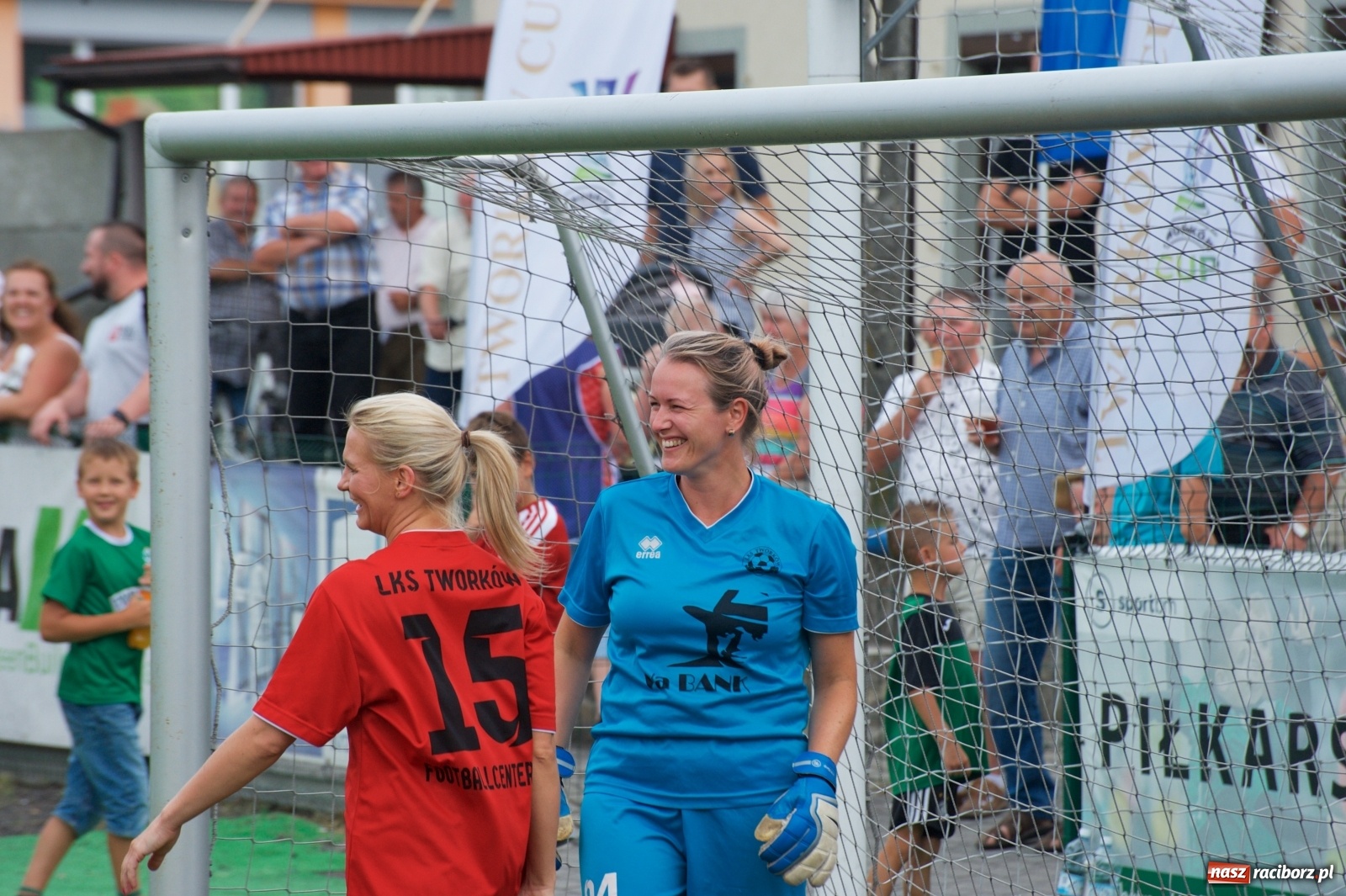 Zdjęcie w galerii na portalu naszraciborz.pl: Tworków. Mamuśki znów zagrają o puchar sołtysa wiadomości z regionu