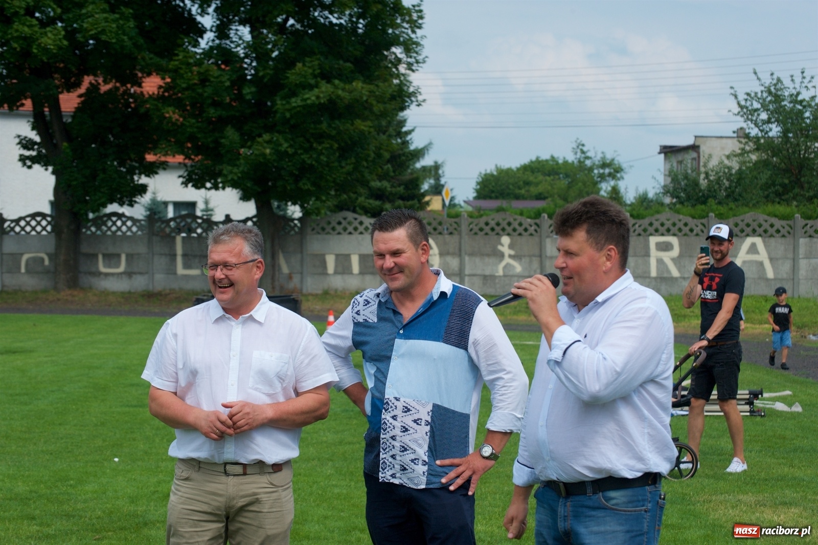 Zdjęcie w galerii na portalu naszraciborz.pl: Tworków. Mamuśki znów zagrają o puchar sołtysa wiadomości z regionu