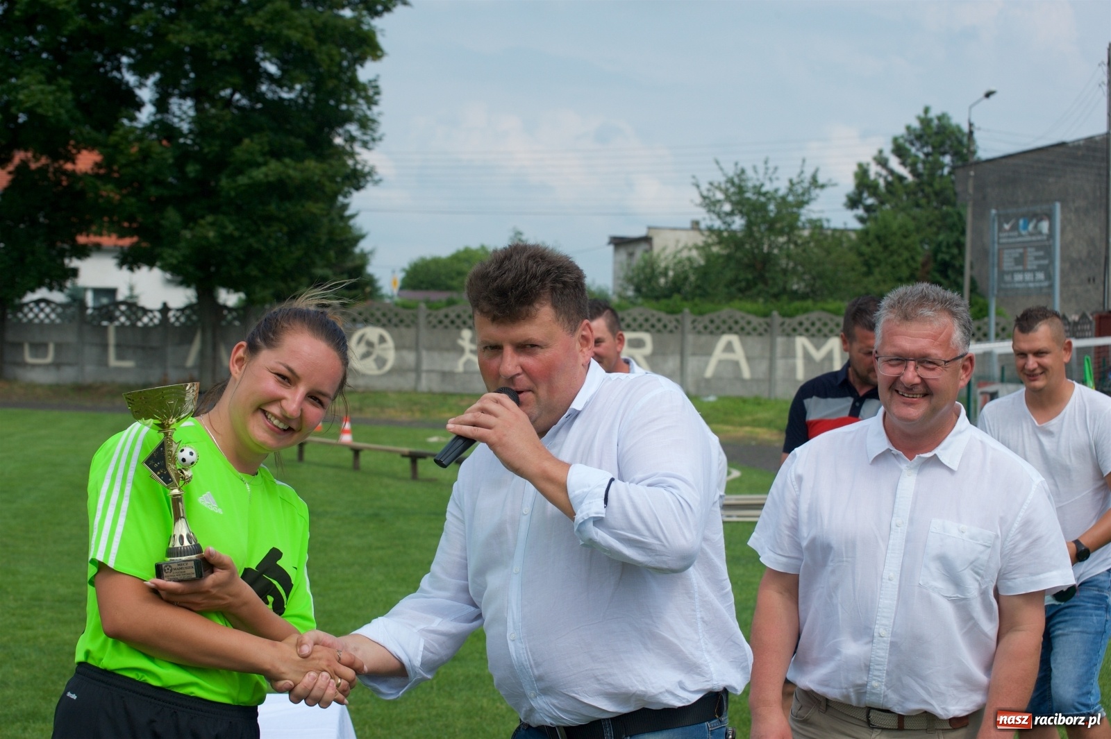 Zdjęcie w galerii na portalu naszraciborz.pl: Tworków. Mamuśki znów zagrają o puchar sołtysa wiadomości z regionu