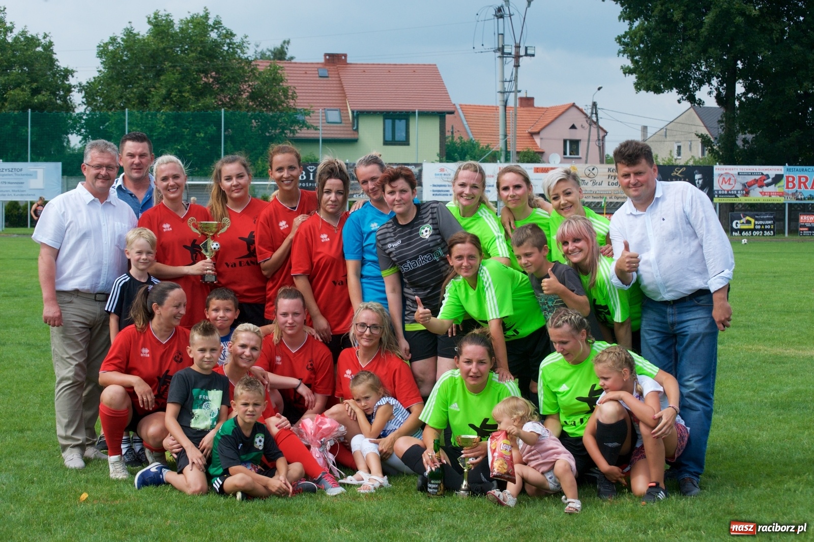 Zdjęcie w galerii na portalu naszraciborz.pl: Tworków. Mamuśki znów zagrają o puchar sołtysa wiadomości z regionu