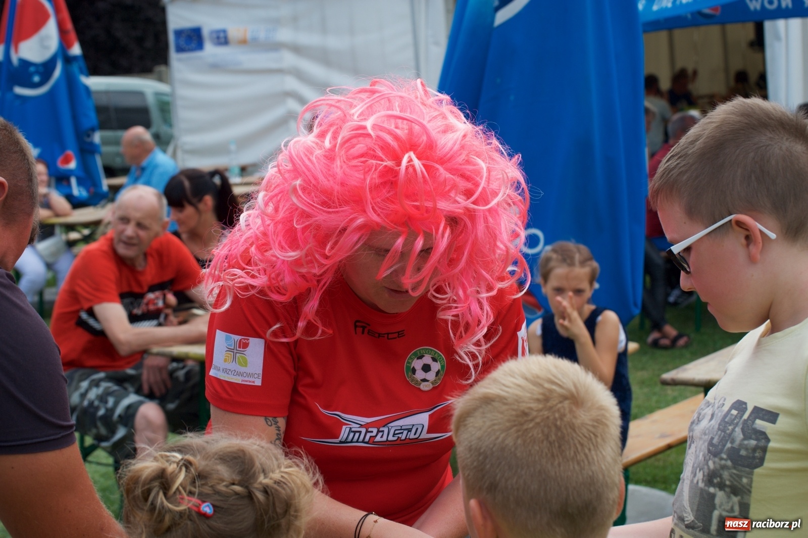 Zdjęcie w galerii na portalu naszraciborz.pl: Tworków. Mamuśki znów zagrają o puchar sołtysa wiadomości z regionu