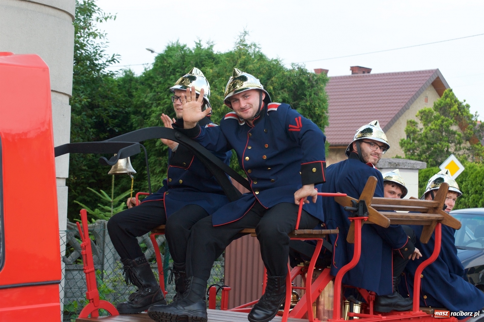 Zdjęcie w galerii na portalu naszraciborz.pl: Tworków. Mamuśki znów zagrają o puchar sołtysa wiadomości z regionu