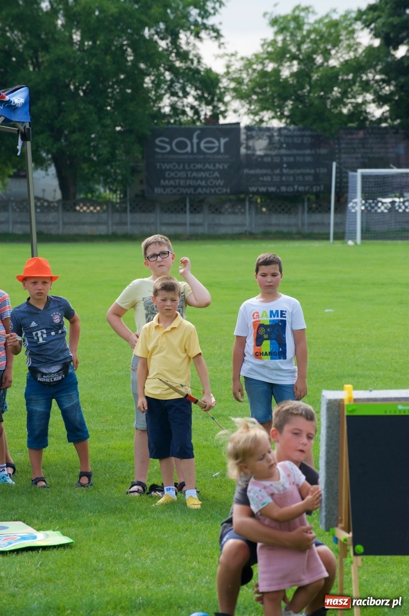Zdjęcie w galerii na portalu naszraciborz.pl: Tworków. Mamuśki znów zagrają o puchar sołtysa wiadomości z regionu