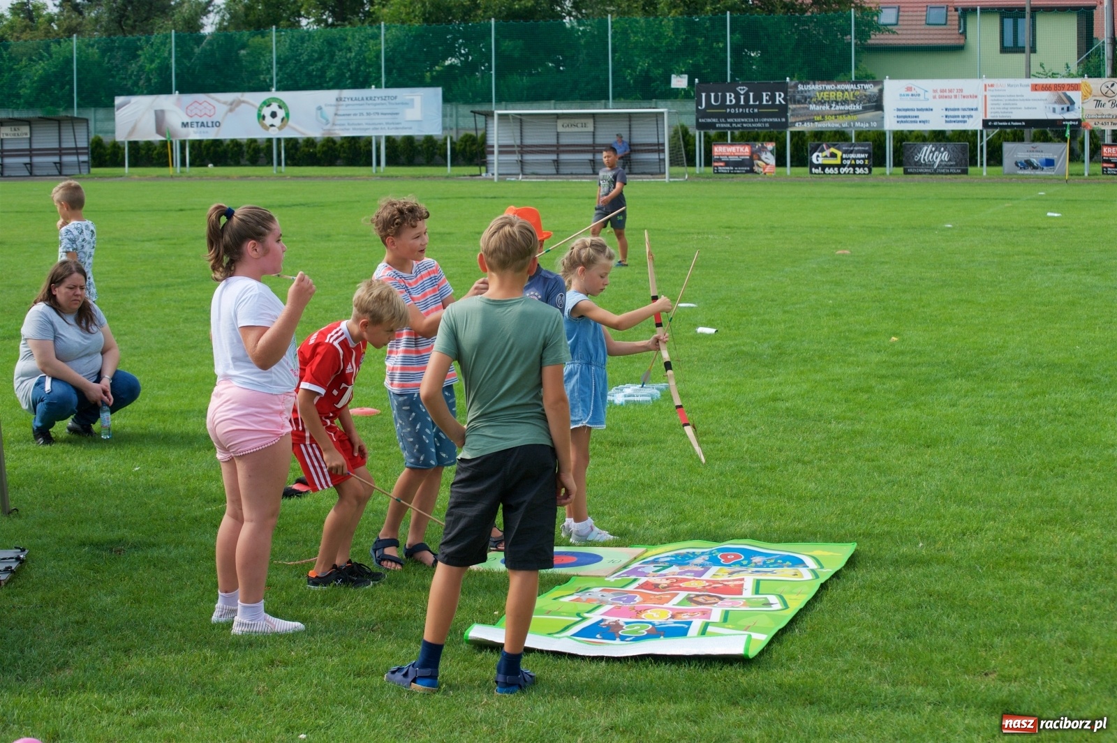 Zdjęcie w galerii na portalu naszraciborz.pl: Tworków. Mamuśki znów zagrają o puchar sołtysa wiadomości z regionu