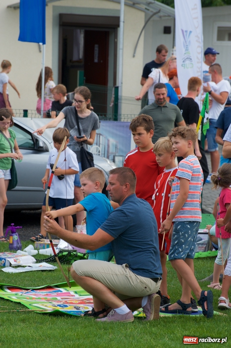 Zdjęcie w galerii na portalu naszraciborz.pl: Tworków. Mamuśki znów zagrają o puchar sołtysa wiadomości z regionu
