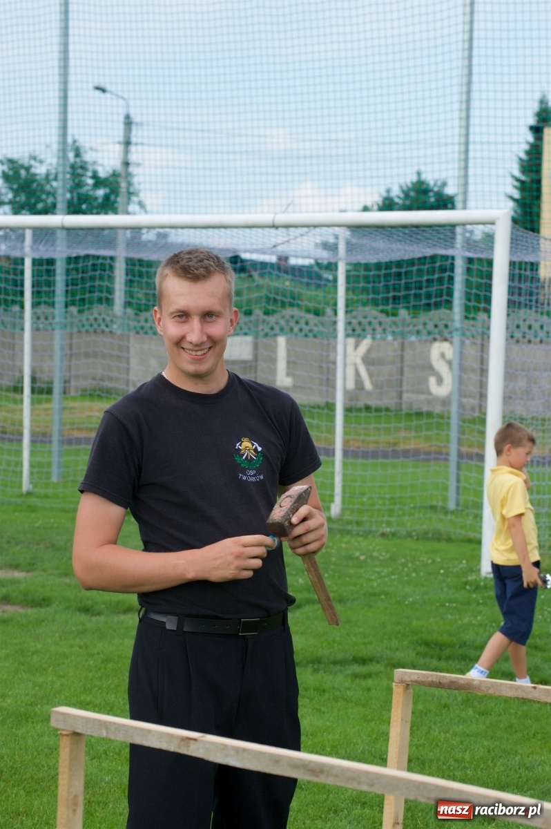 Zdjęcie w galerii na portalu naszraciborz.pl: Tworków. Mamuśki znów zagrają o puchar sołtysa wiadomości z regionu