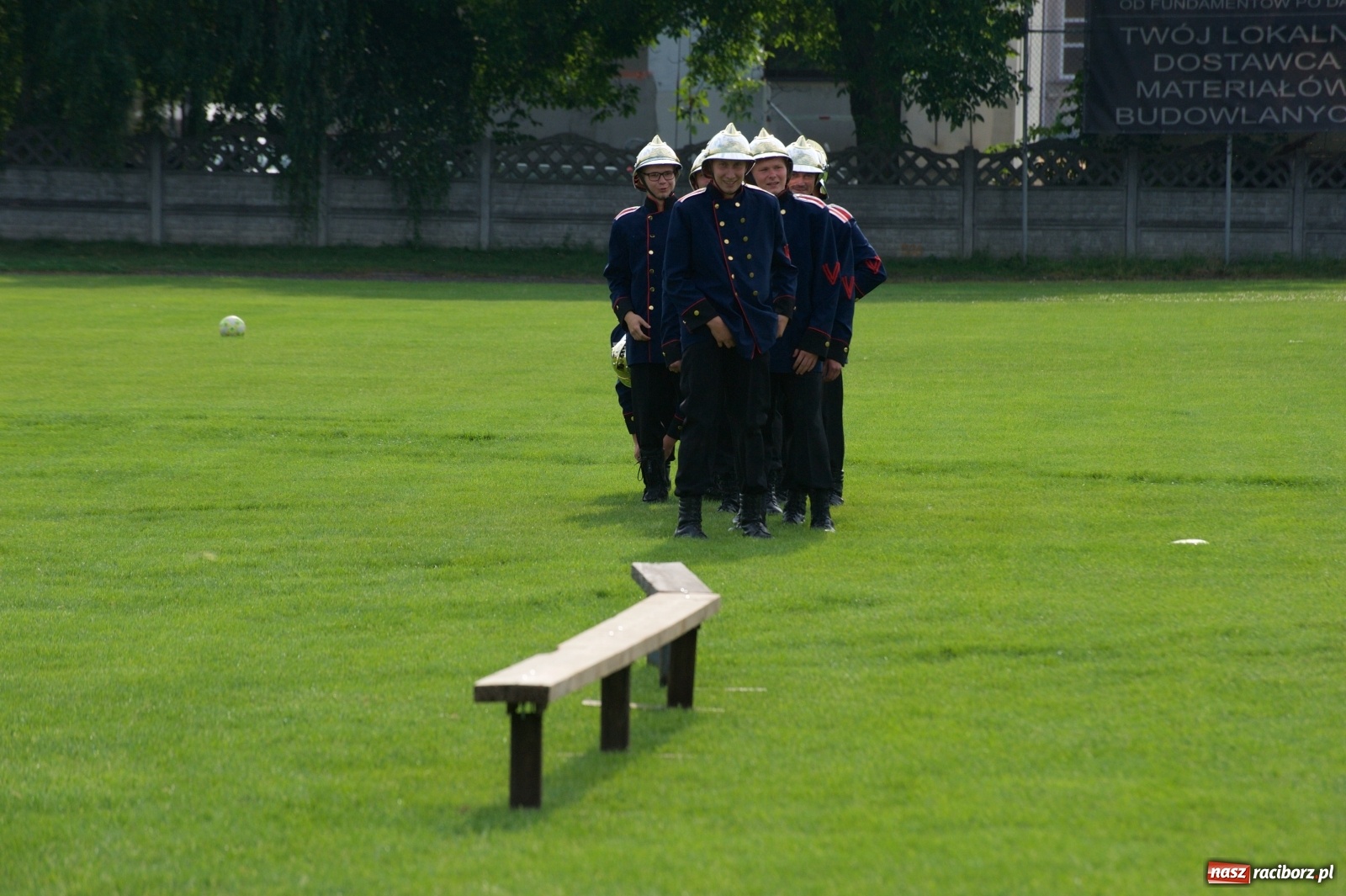 Zdjęcie w galerii na portalu naszraciborz.pl: Tworków. Mamuśki znów zagrają o puchar sołtysa wiadomości z regionu
