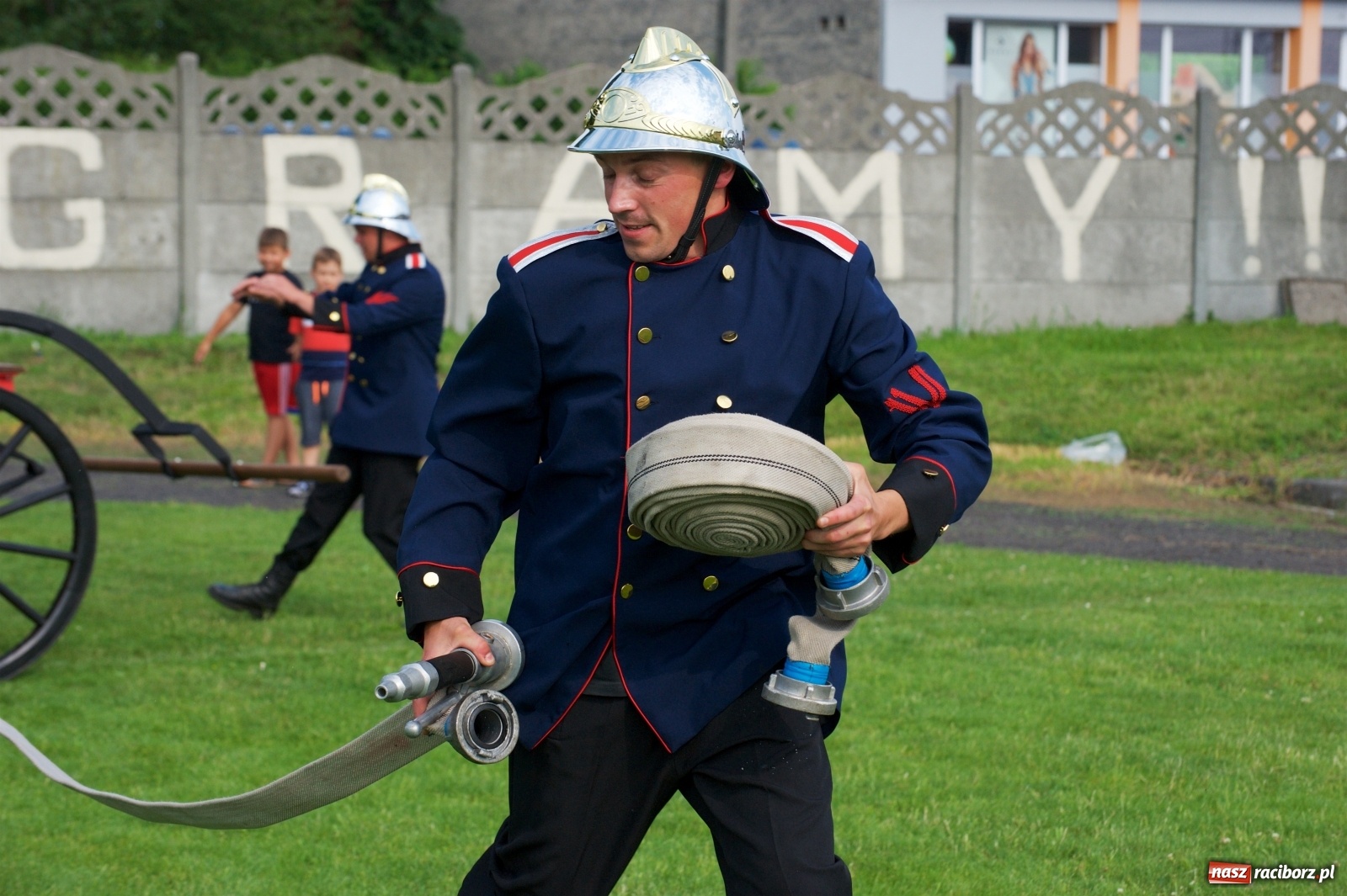 Zdjęcie w galerii na portalu naszraciborz.pl: Tworków. Mamuśki znów zagrają o puchar sołtysa wiadomości z regionu