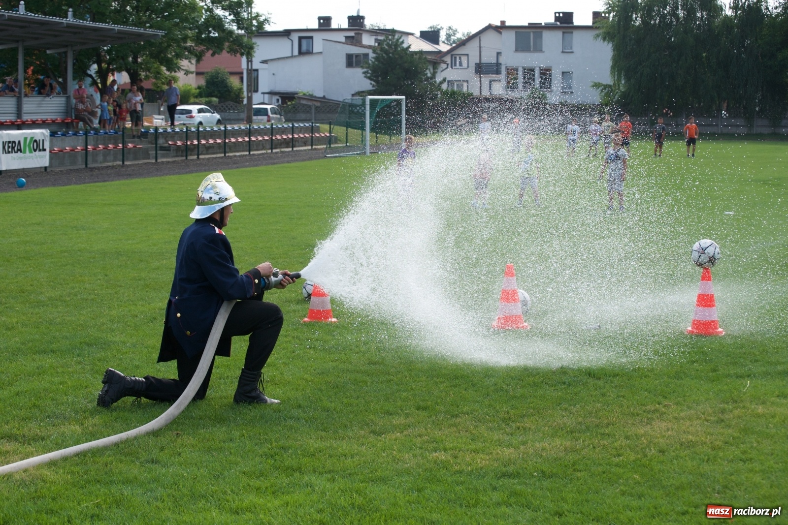 Zdjęcie w galerii na portalu naszraciborz.pl: Tworków. Mamuśki znów zagrają o puchar sołtysa wiadomości z regionu
