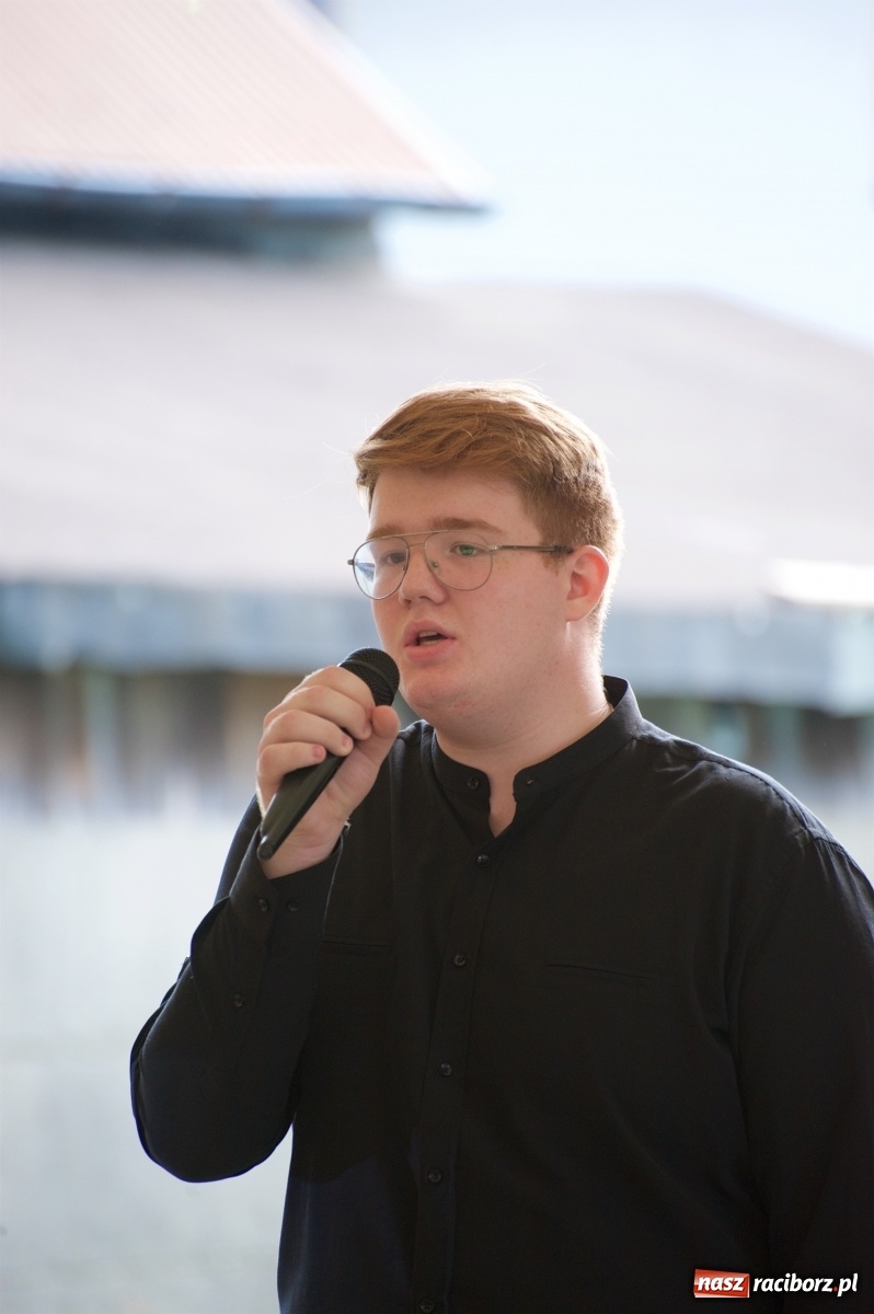 Zdjęcie w galerii na portalu naszraciborz.pl: Tworków. Mamuśki znów zagrają o puchar sołtysa wiadomości z regionu