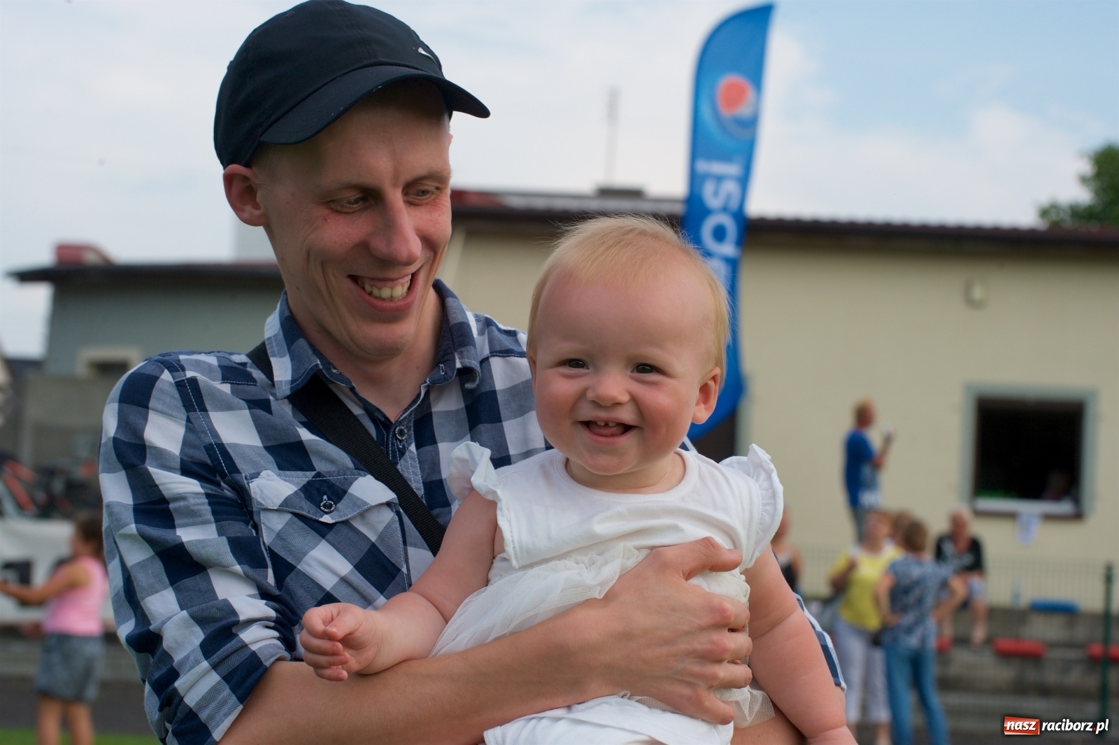 Zdjęcie w galerii na portalu naszraciborz.pl: Tworków. Mamuśki znów zagrają o puchar sołtysa wiadomości z regionu
