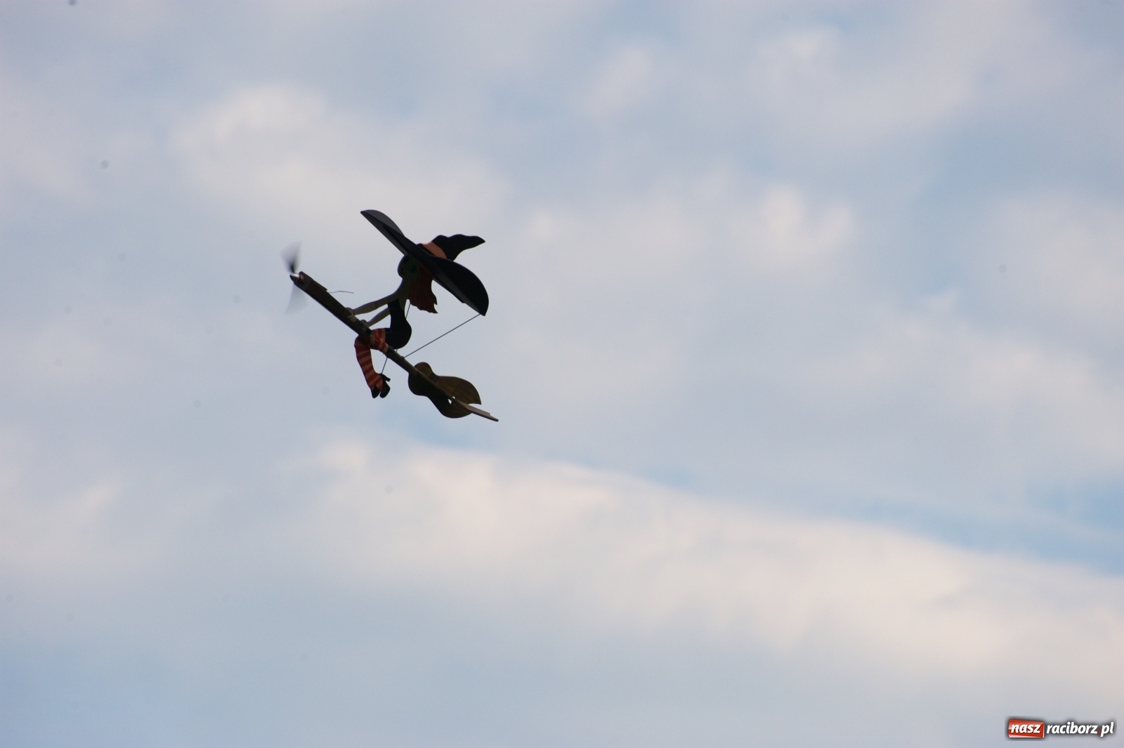 Zdjęcie w galerii na portalu naszraciborz.pl: Tworków. Mamuśki znów zagrają o puchar sołtysa wiadomości z regionu