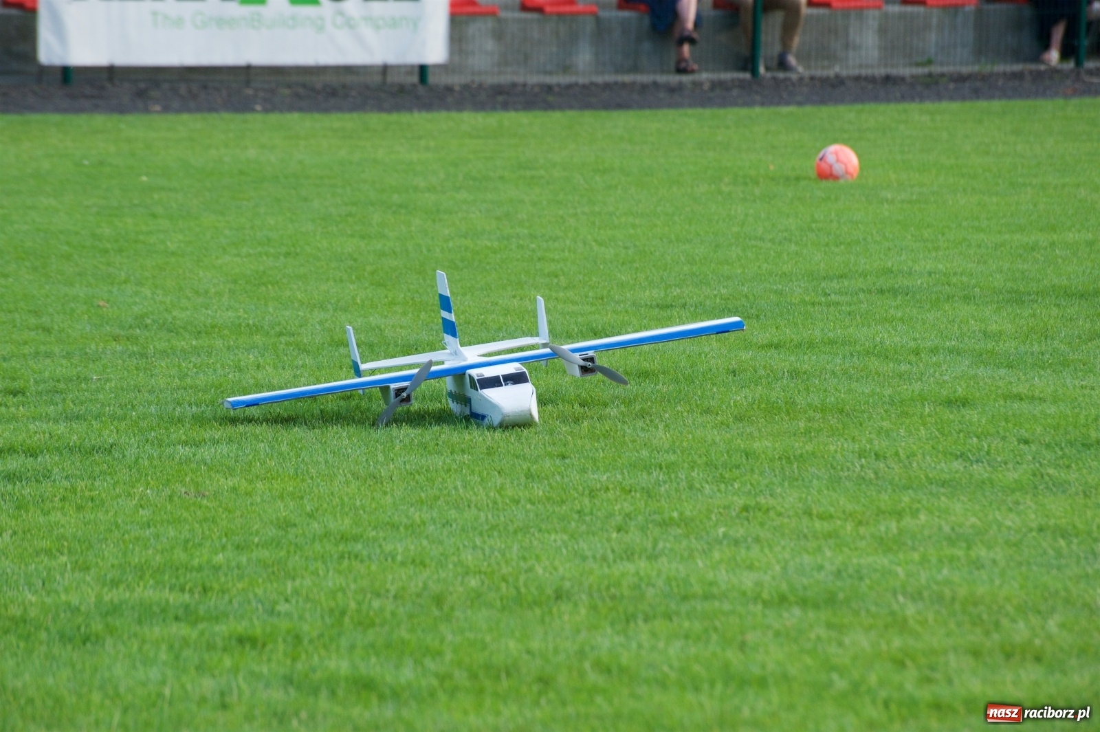 Zdjęcie w galerii na portalu naszraciborz.pl: Tworków. Mamuśki znów zagrają o puchar sołtysa wiadomości z regionu