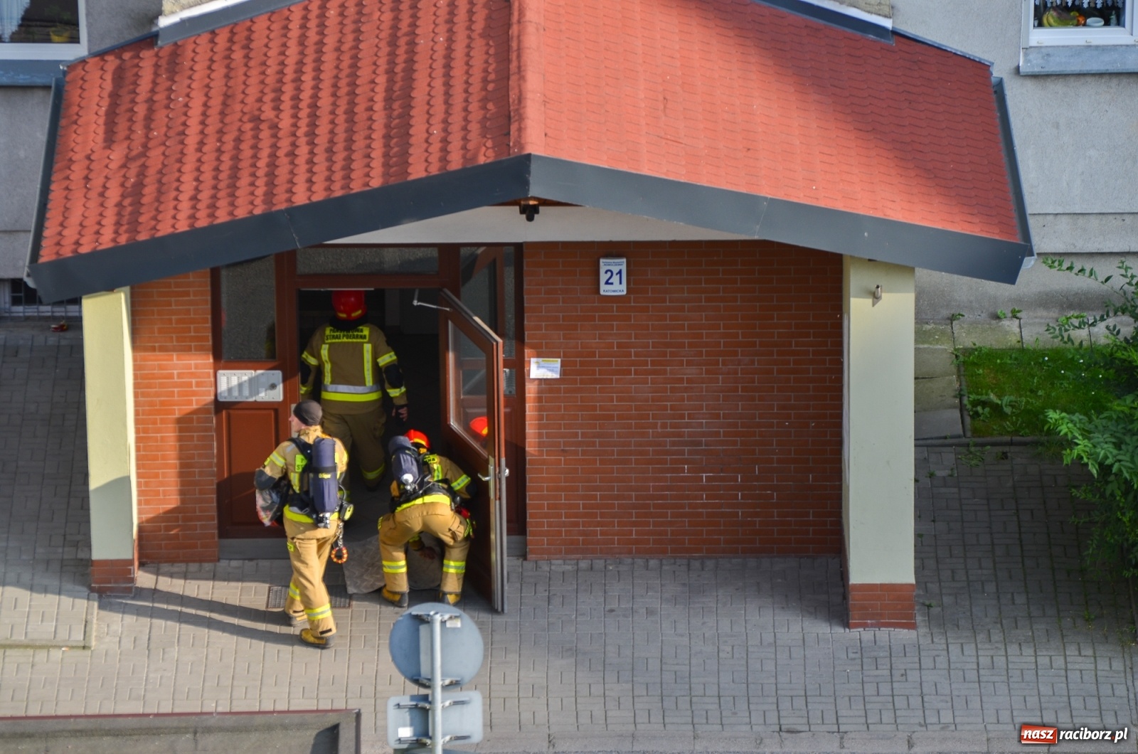 Zdjęcie w galerii na portalu naszraciborz.pl: Akcja na Katowickiej. Czujka w porę ostrzegła przed zagrożeniem! wiadomości z regionu