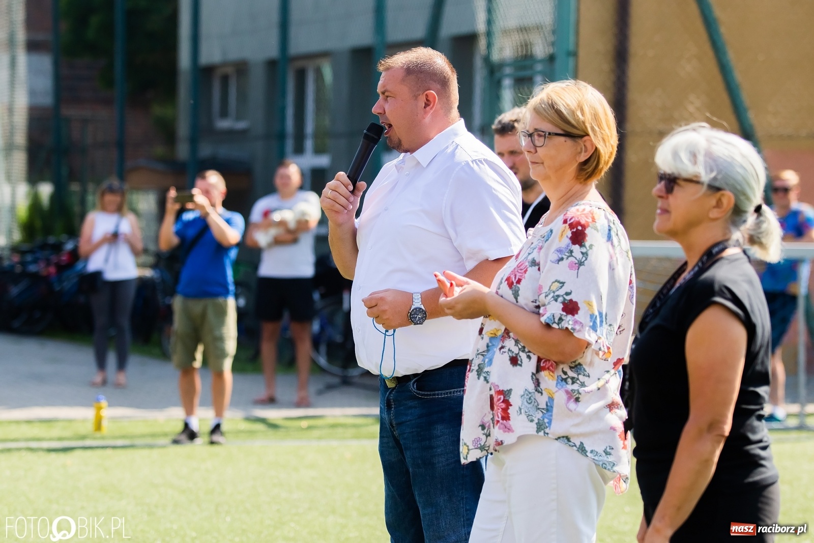 Zdjęcie w galerii na portalu naszraciborz.pl: Powiatowy turniej piłki nożnej na boisku SP 4 wiadomości z regionu