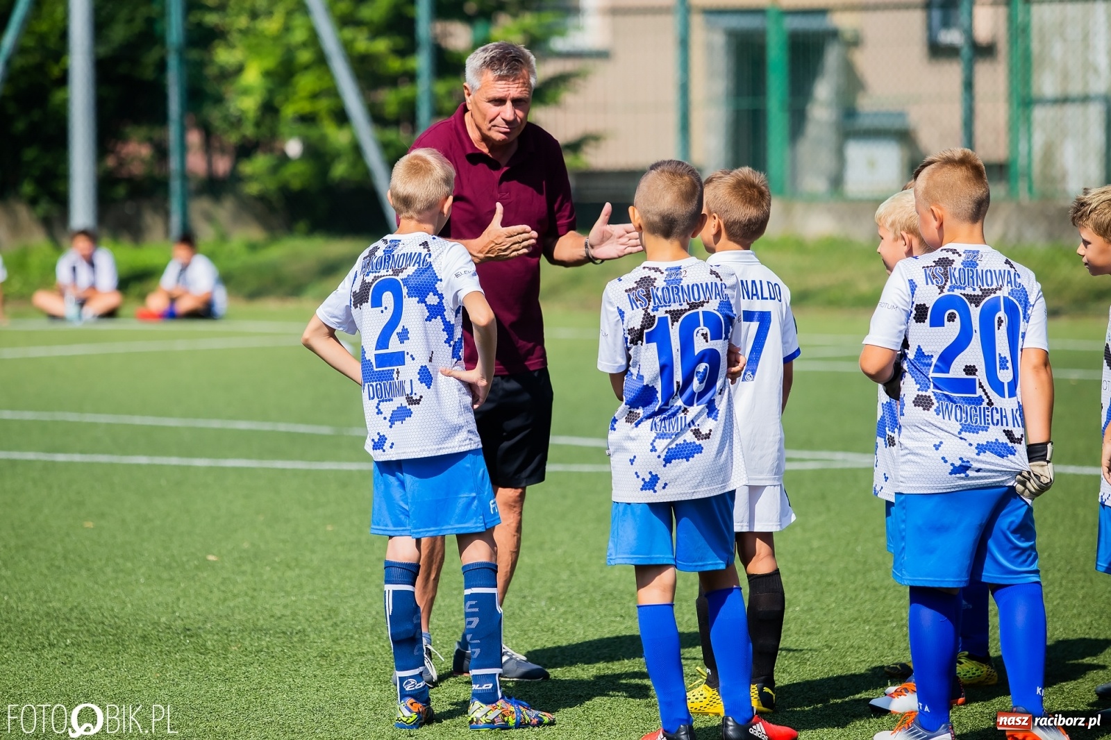 Zdjęcie w galerii na portalu naszraciborz.pl: Powiatowy turniej piłki nożnej na boisku SP 4 wiadomości z regionu
