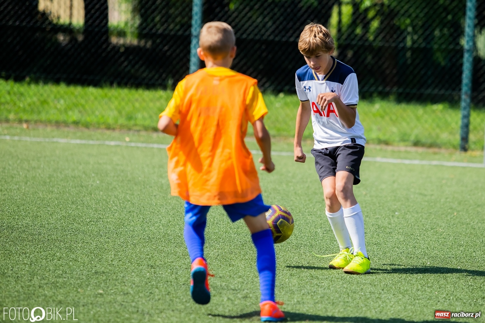 Zdjęcie w galerii na portalu naszraciborz.pl: Powiatowy turniej piłki nożnej na boisku SP 4 wiadomości z regionu