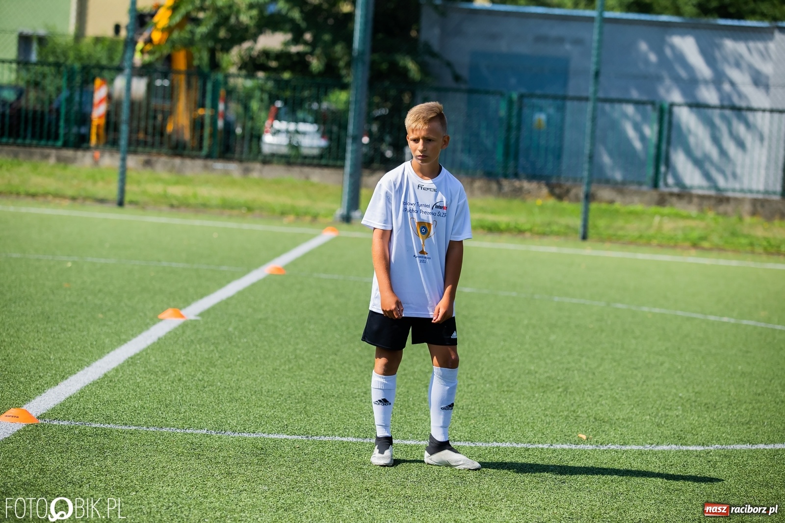 Zdjęcie w galerii na portalu naszraciborz.pl: Powiatowy turniej piłki nożnej na boisku SP 4 wiadomości z regionu