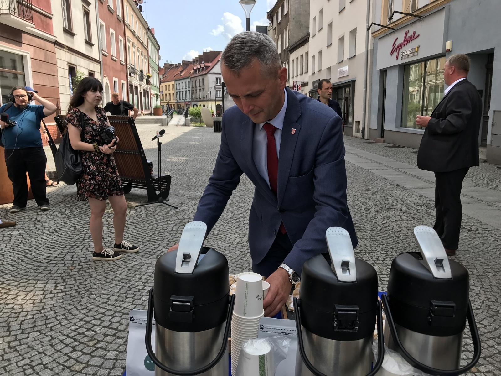 Zdjęcie w galerii na portalu naszraciborz.pl: W Raciborzu stanął pomnik króla Jana III Sobieskiego [FOTO i WIDEO] wiadomości z regionu