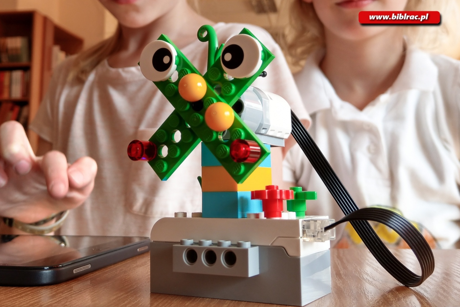 Zdjęcie w galerii na portalu naszraciborz.pl: Łaziki z misji NASA w bibliotece – trwają zapisy! wiadomości z regionu