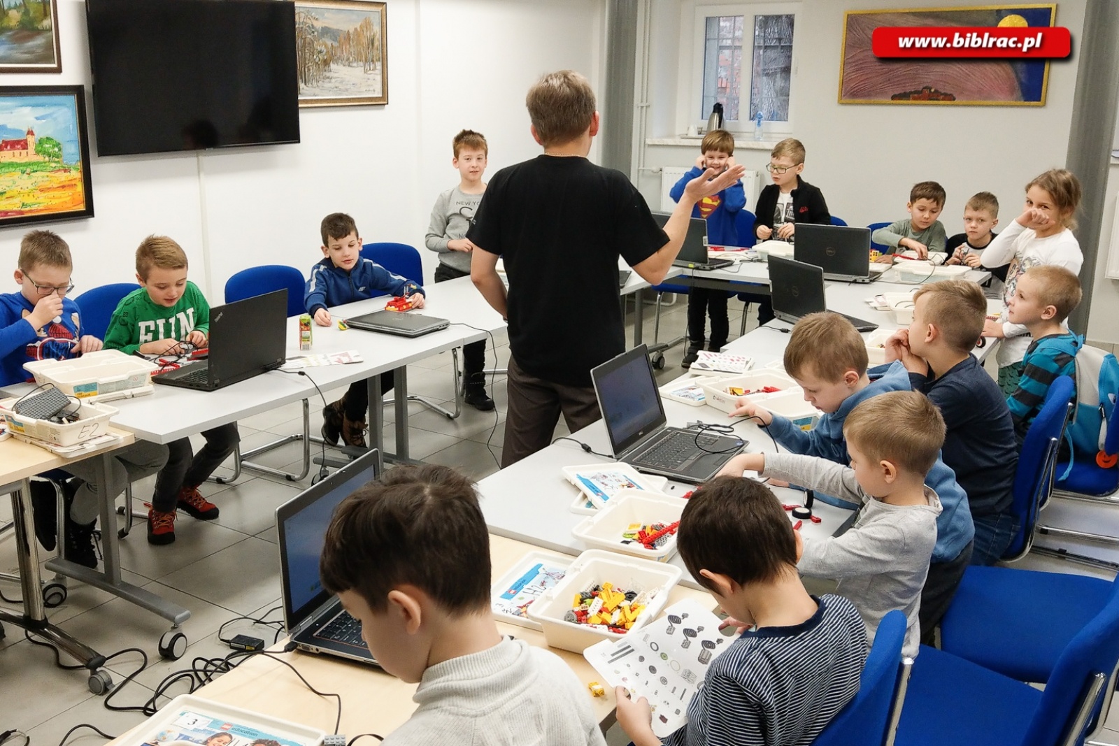 Zdjęcie w galerii na portalu naszraciborz.pl: Łaziki z misji NASA w bibliotece – trwają zapisy! wiadomości z regionu