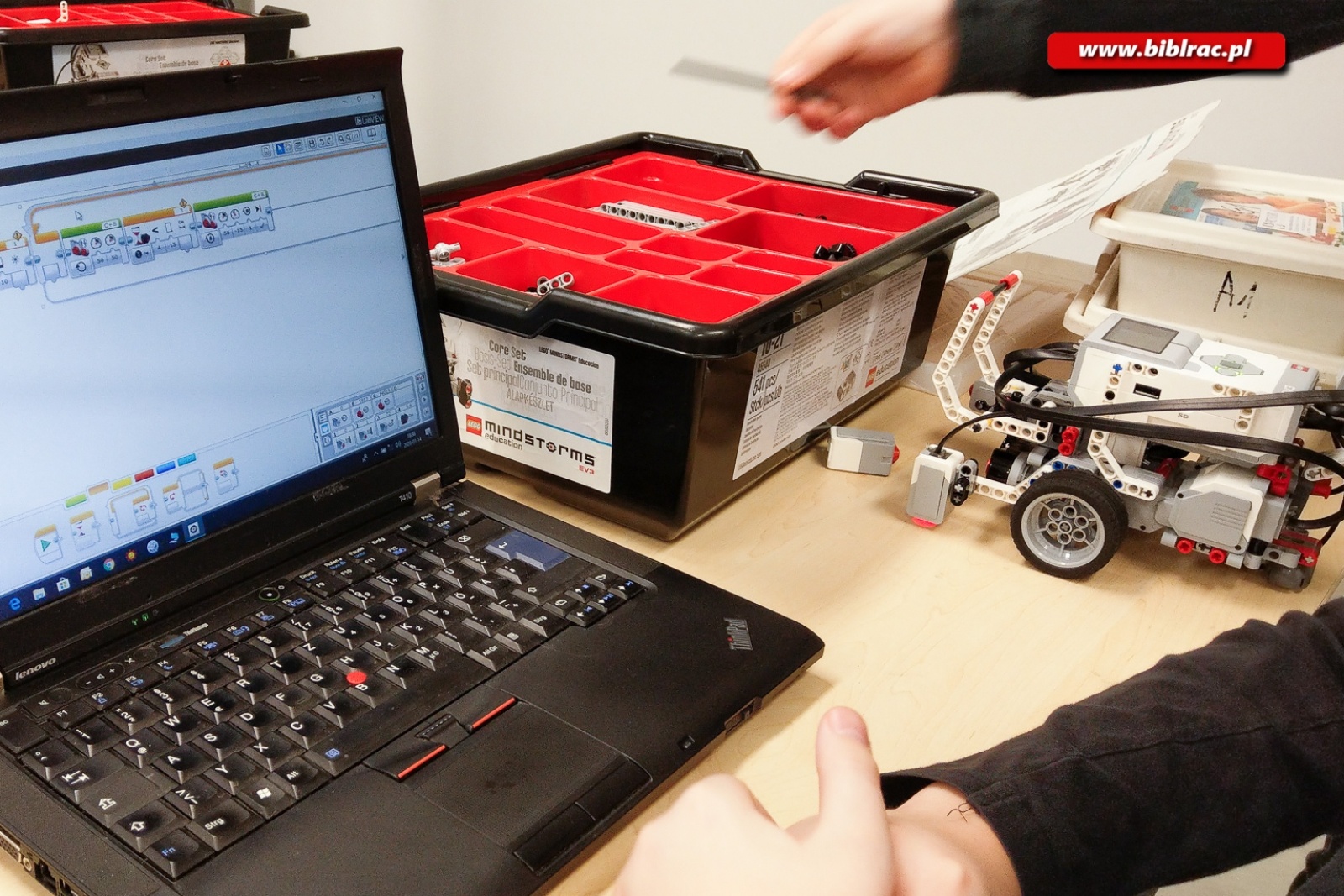 Zdjęcie w galerii na portalu naszraciborz.pl: Łaziki z misji NASA w bibliotece – trwają zapisy! wiadomości z regionu