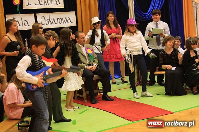 Zdjęcie w galerii na portalu naszraciborz.pl: Gala Oscarów dla nauczycieli wiadomości z regionu