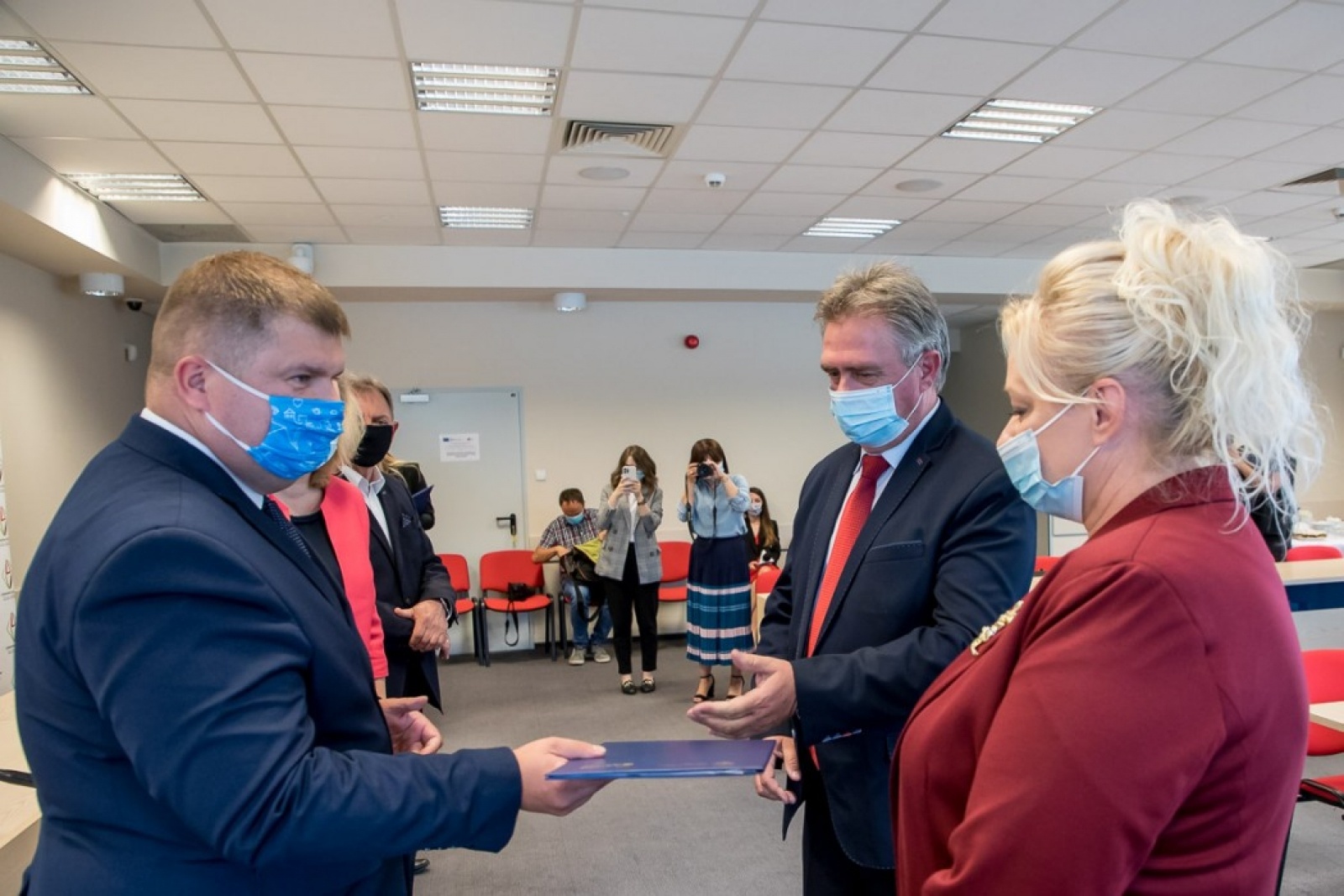 Zdjęcie w galerii na portalu naszraciborz.pl: Gminy powiatu raciborskiego otrzymały pieniądze w ramach inicjatywy sołeckiej wiadomości z regionu