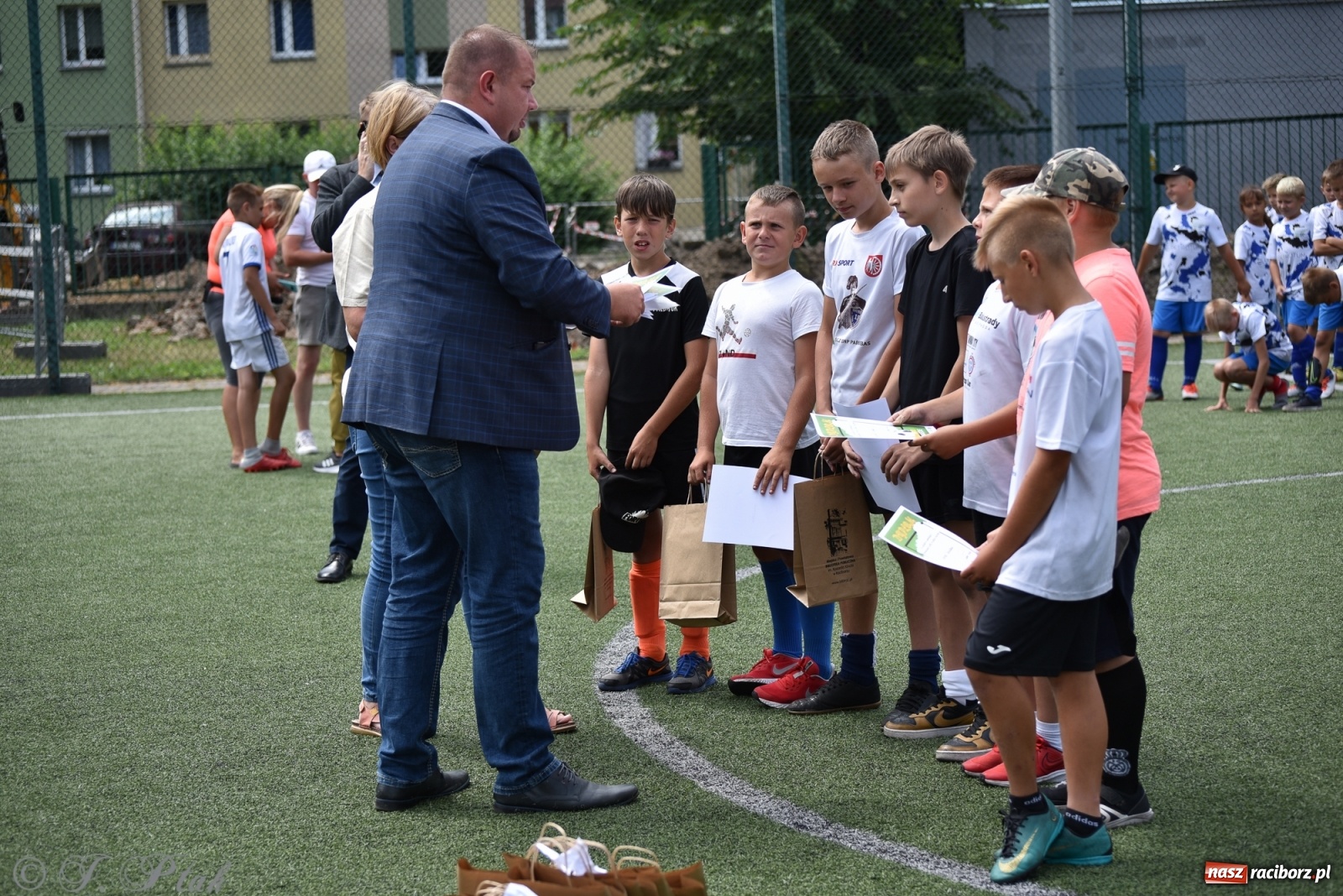 Zdjęcie w galerii na portalu naszraciborz.pl: Piłkarskie powiatowe EURO za nami. Medale rozdane [FOTO] wiadomości z regionu