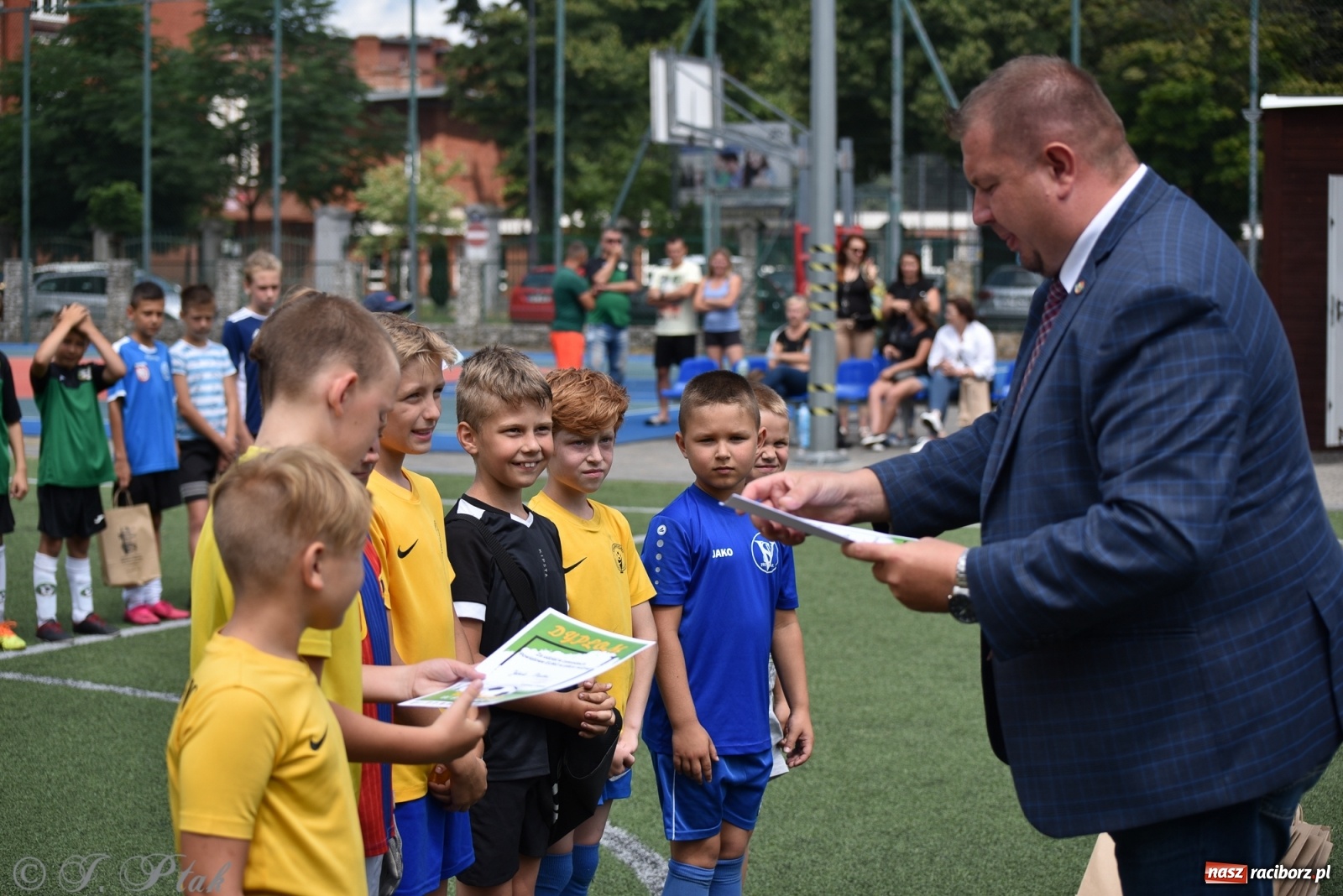Zdjęcie w galerii na portalu naszraciborz.pl: Piłkarskie powiatowe EURO za nami. Medale rozdane [FOTO] wiadomości z regionu